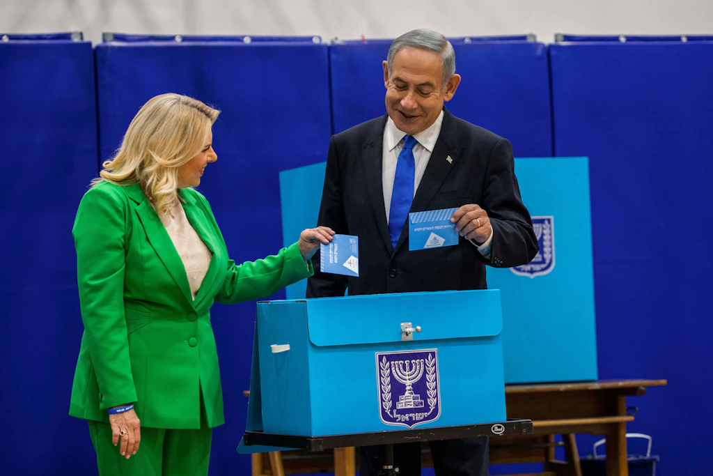 Haaretz-Kolumnist Levy: „Die Wahl in Israel ist eine Maskerade der Demokratie“