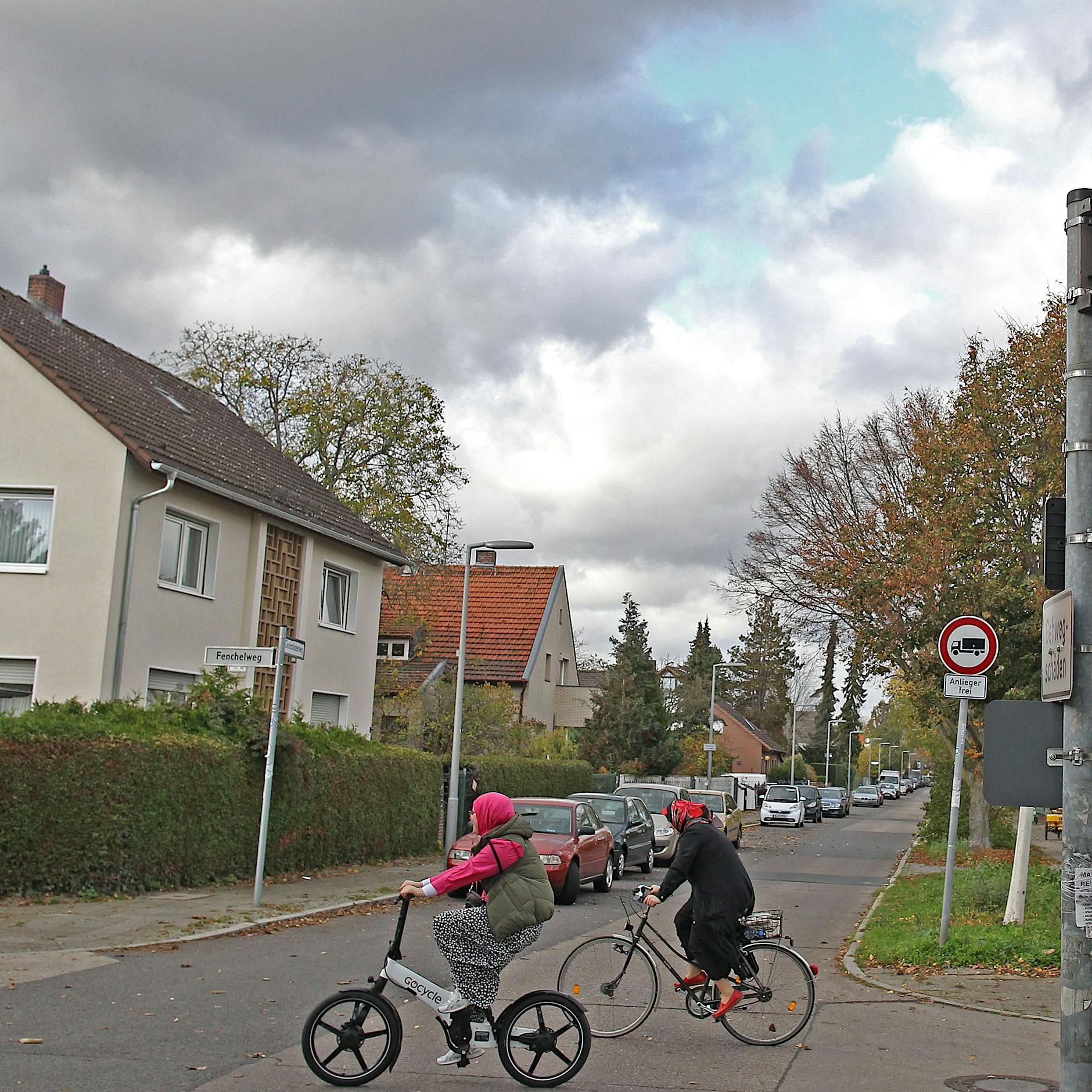 Neuköllner Blumenviertel: Anwohner sorgen sich um Grundwasser, Luxusbauten, Raserei