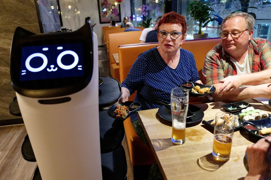 Roboter in der Gastronomie Akkubetriebene Kellner als Zukunft?