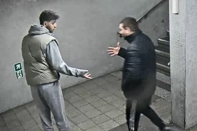 Die Tatverdächtigen im Bahnhof.