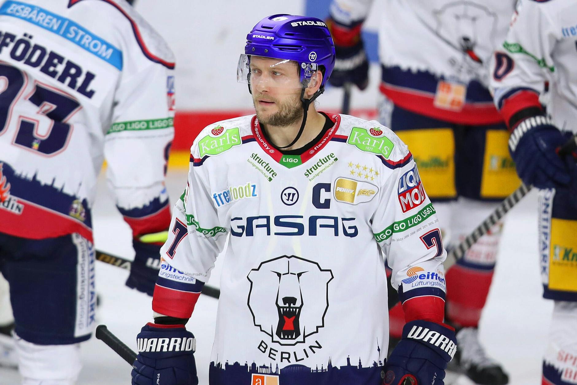 Frank Hördler hat es in seiner 20. Saison bei den Eisbären aktuell schwerer als es ihm lieb ist.