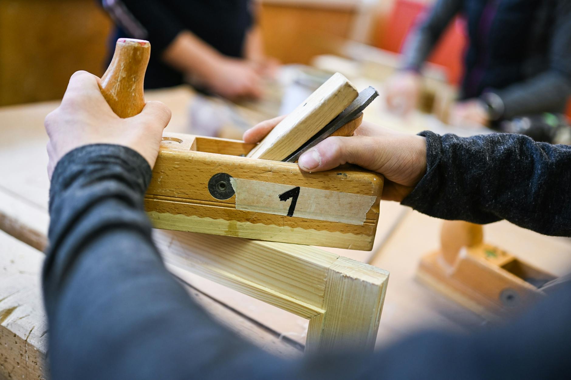 Der Beruf des Tischlers gehört zu den fünf beliebtesten Ausbildungsberufen im Berliner Handwerk.