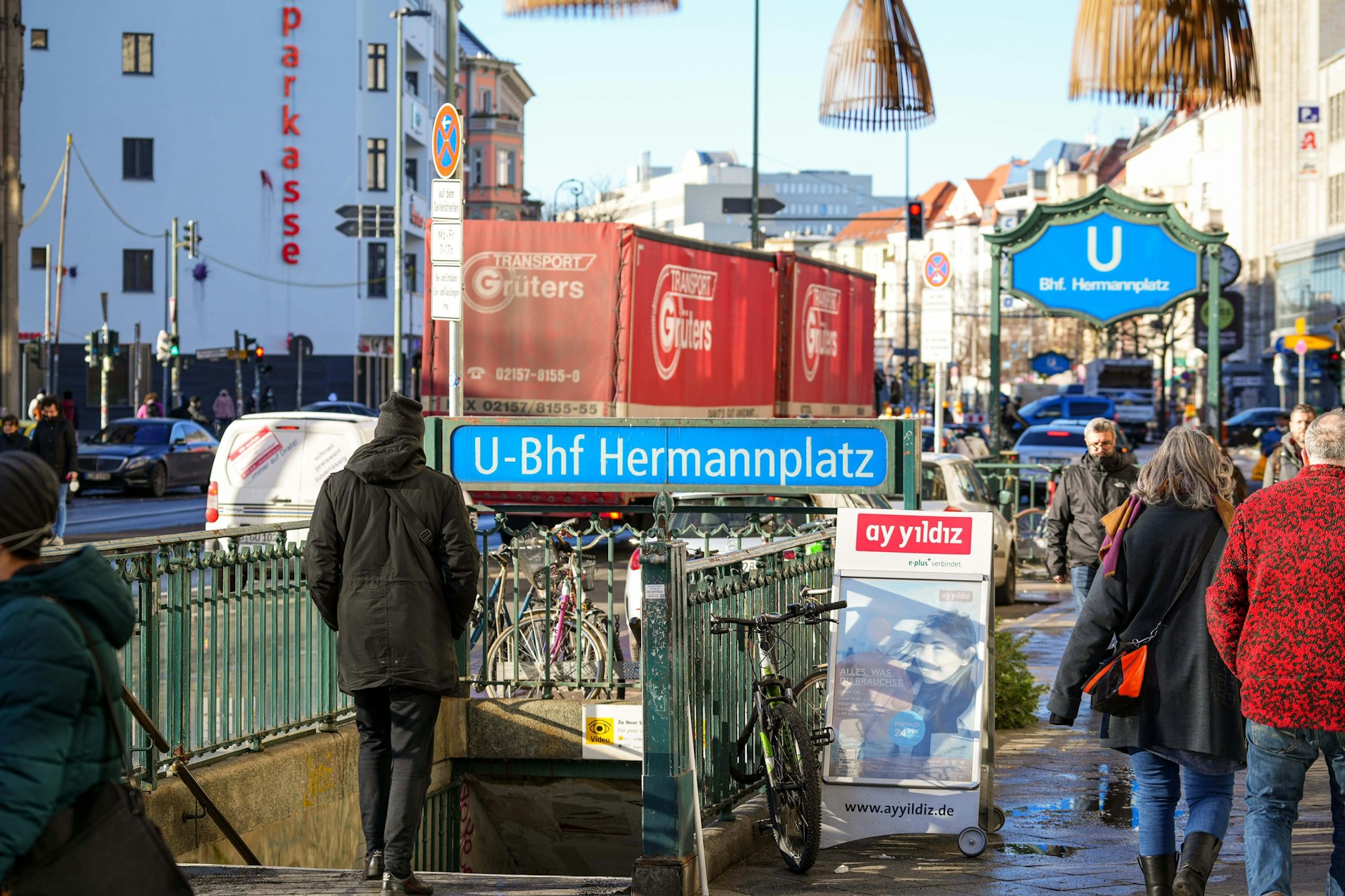 Nennt sich zu Unrecht ein Platz und ist auch ansonsten eine Zumutung: der Neuköllner Hermannplatz.