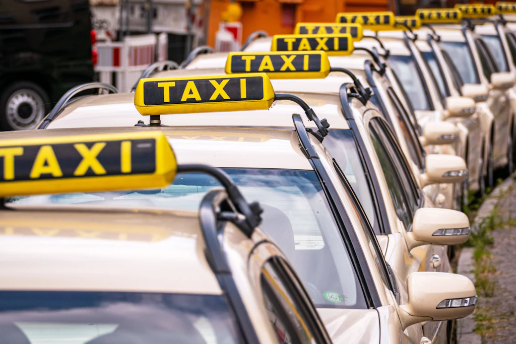 Taxifahren in Berlin soll 20 Prozent teurer werden. Kann das die Branche retten?