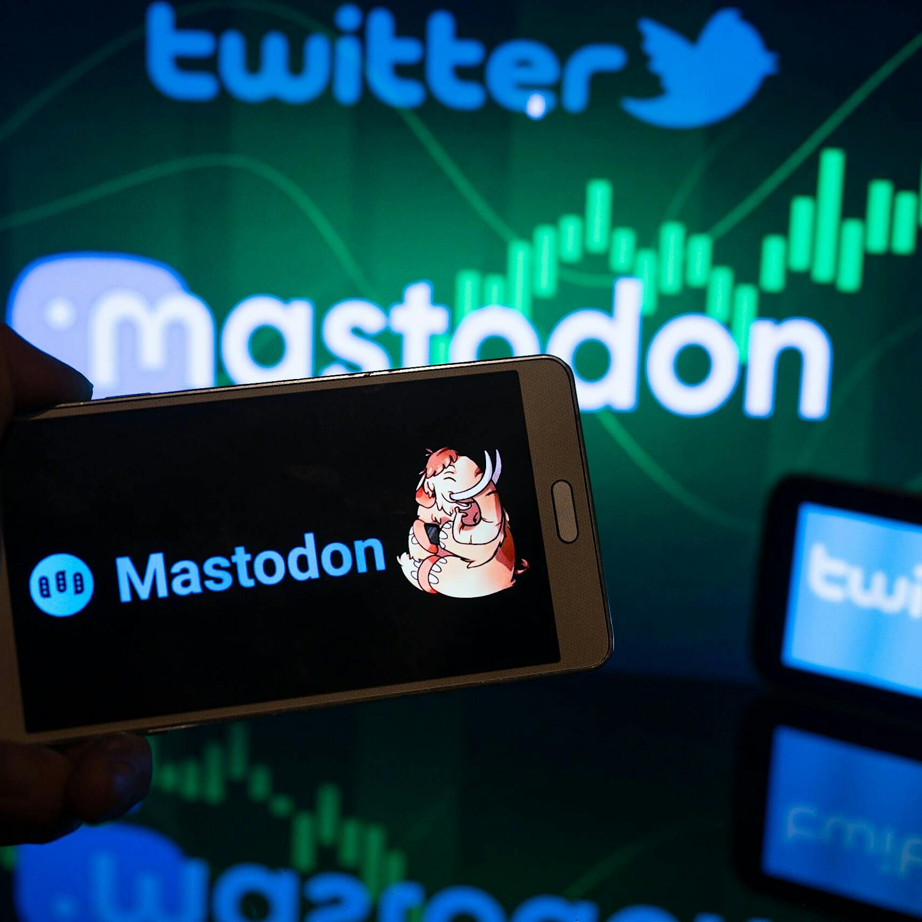 Twitter-Alternative Mastodon: So funktioniert das Elefanten-Netzwerk, diese Vorteile hat es – und diese Promis „tröten“ bereits!