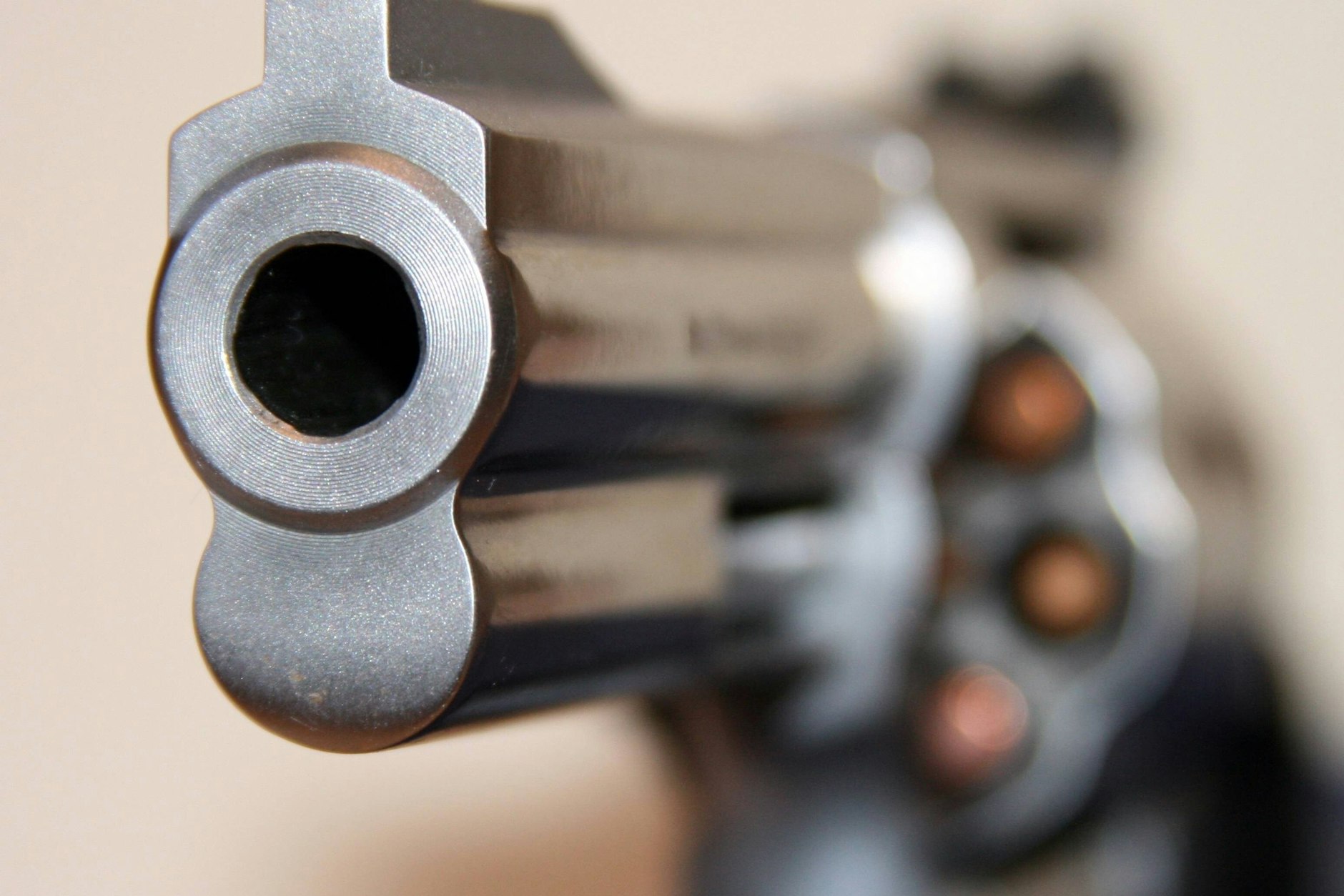 Eine Handfeuerwaffe von Smith & Wesson