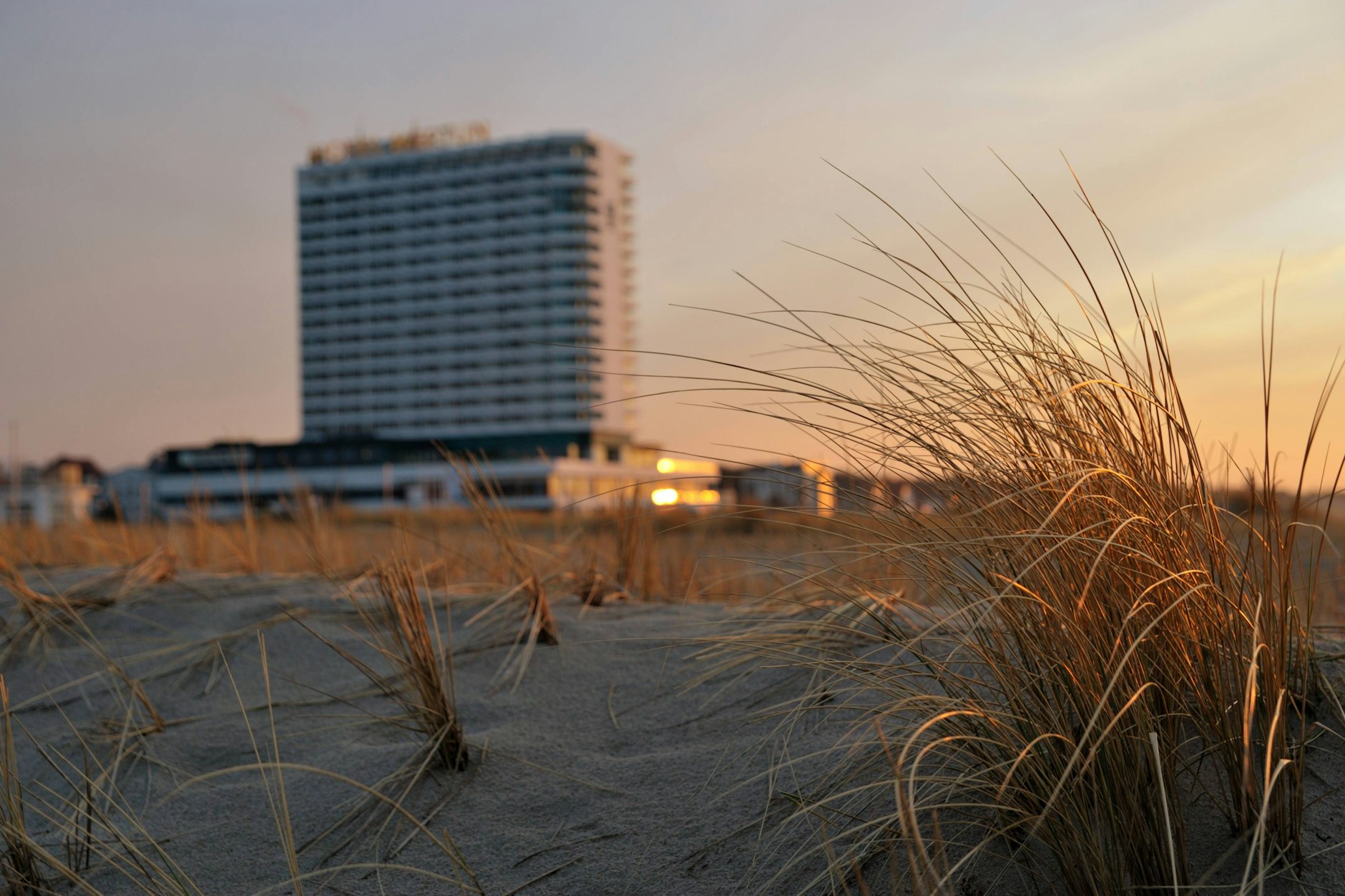 Das legendäre Hotel Neptun am Strand von Warnemünde