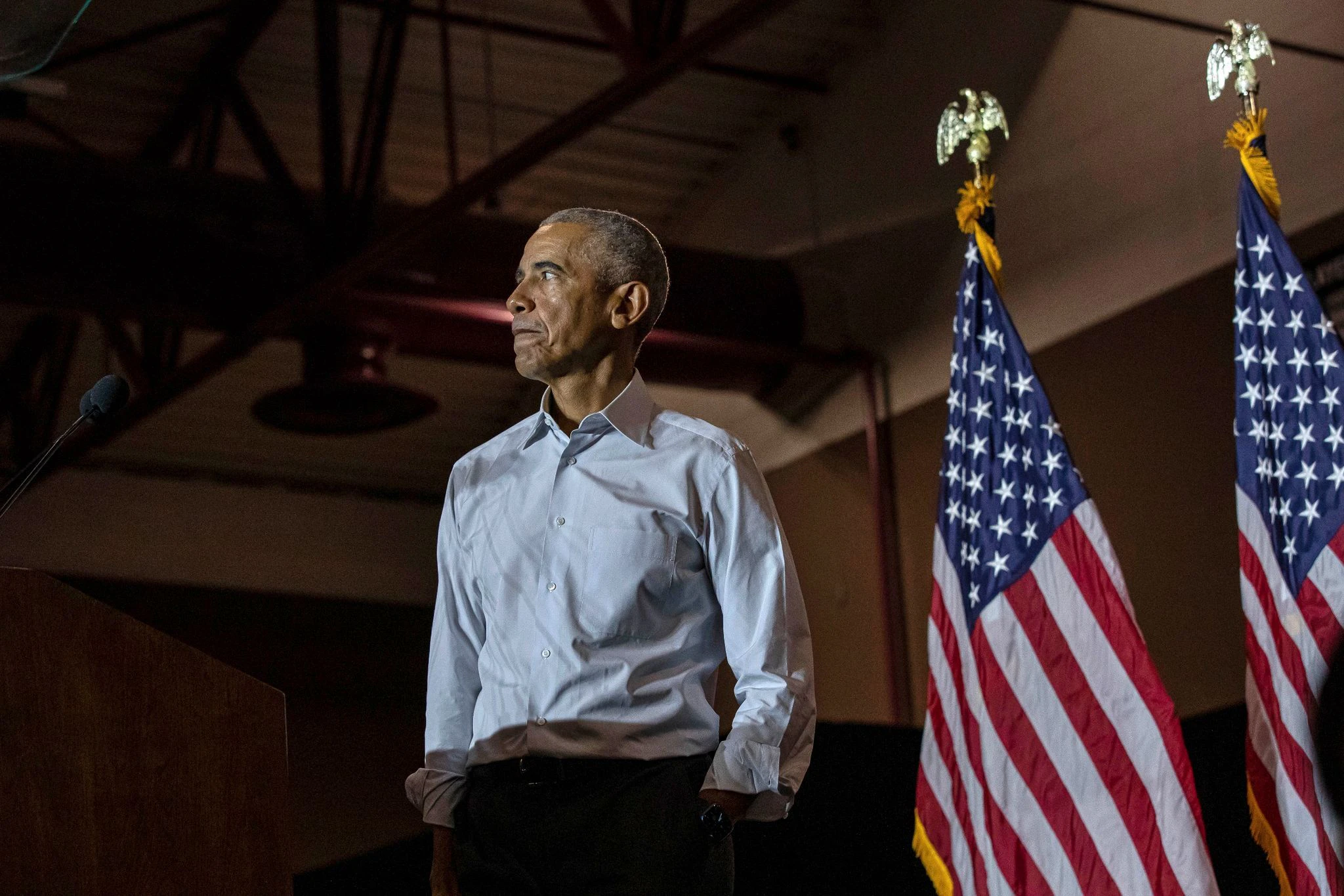 Ex-Präsident Barack Obama machte Wahlwerbung für Mark Kelly. Dienstag stehen in den USA die Kongresswahlen, die sogenannten Zwischenwahlen (Midterms), an.