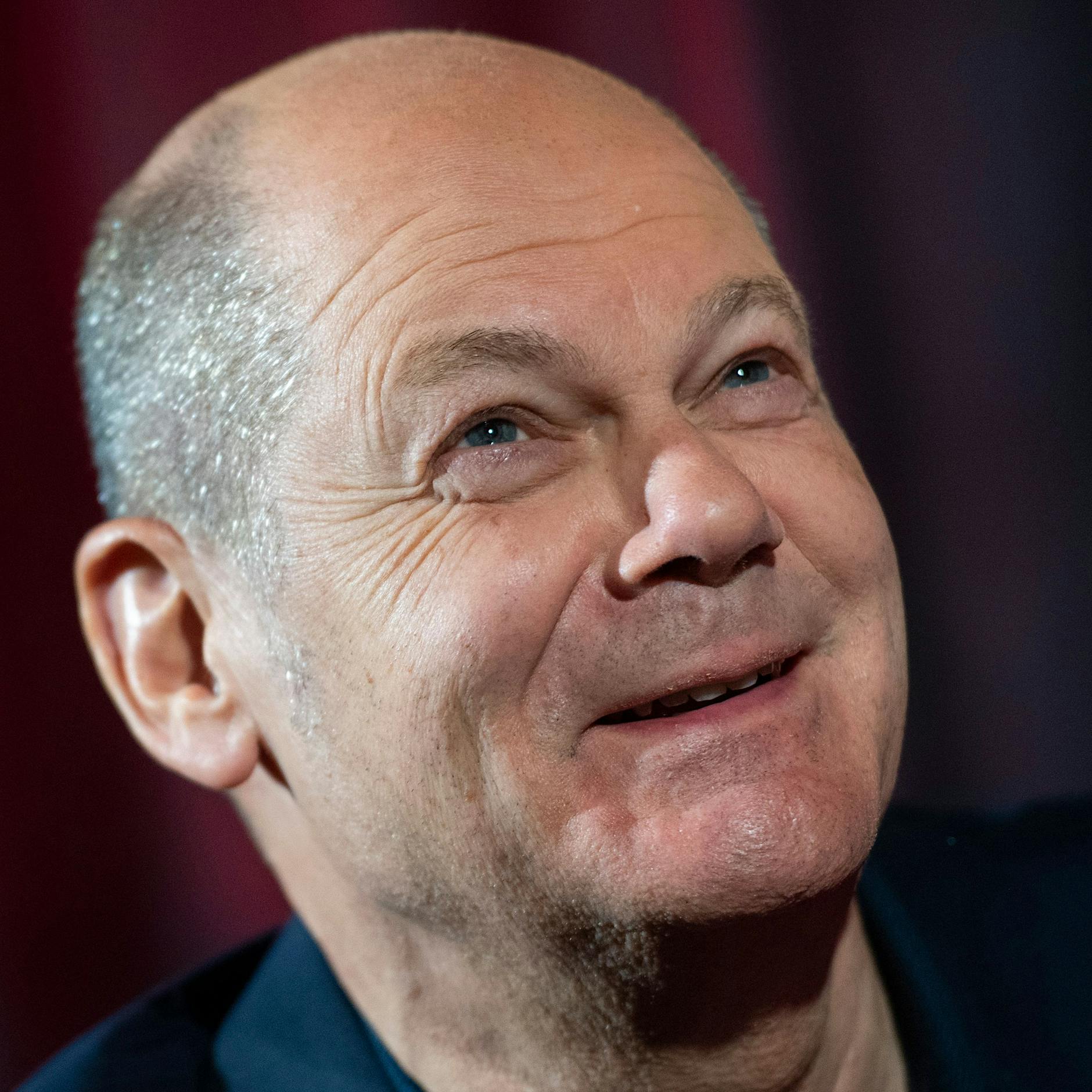 Bin ich krank, wenn ich Olaf Scholz auf einer Stulle zu erkennen glaube?