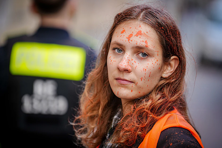 Klimaaktivisten hatten vergangene Woche Parteizentralen der Regierungsparteien beschmiert.