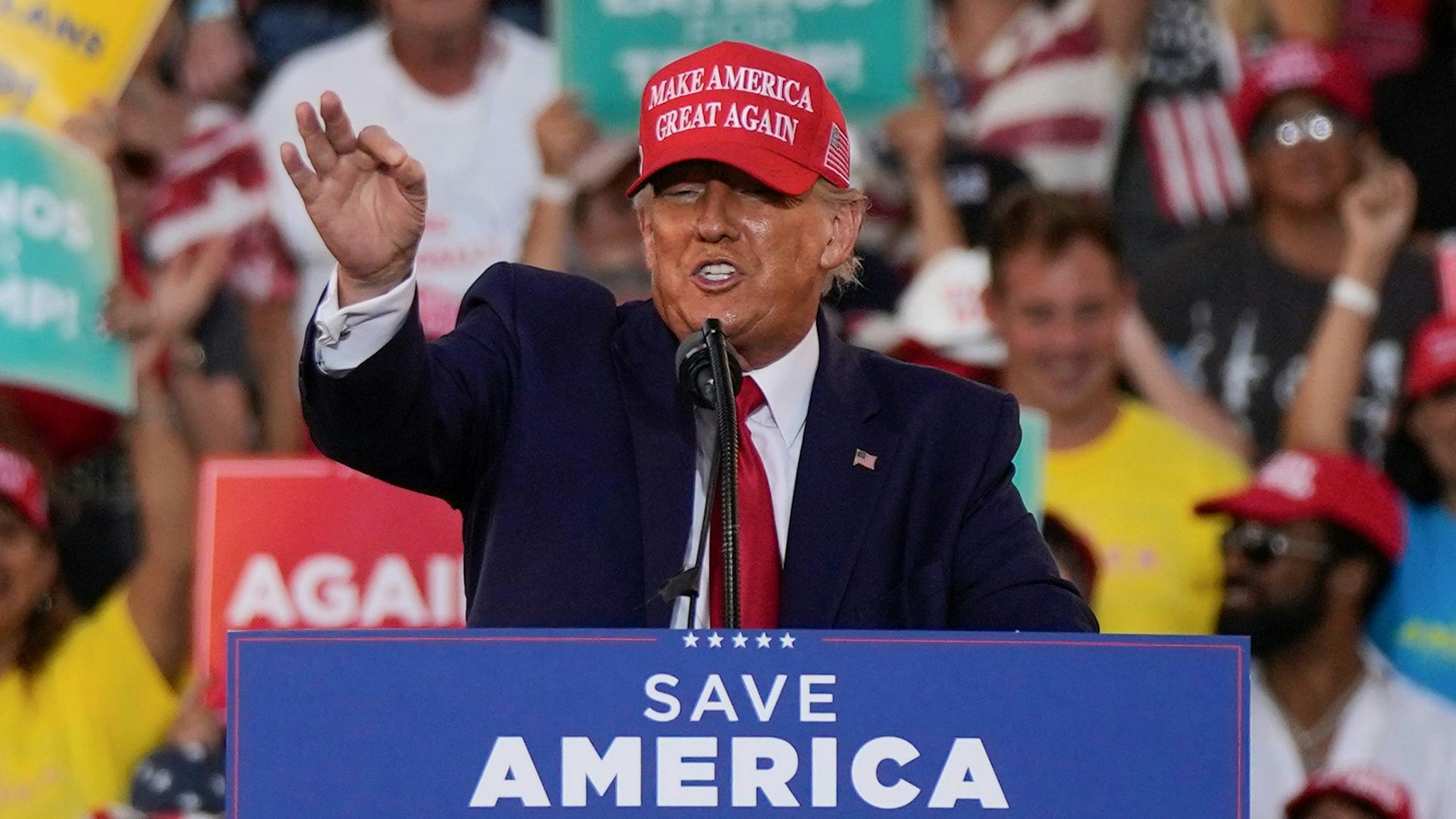 „Rettet Amerika“: Donald Trump macht Wahlkampf für die Republikaner.