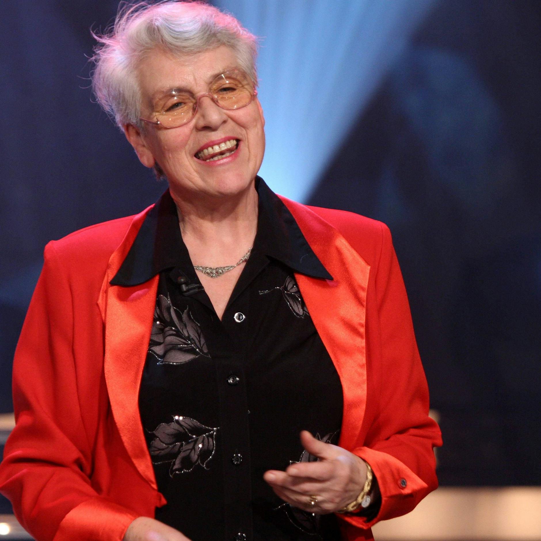 „Sie ist friedlich eingeschlafen“: Julia Axen – die Grande Dame des DDR-Schlagers ist tot