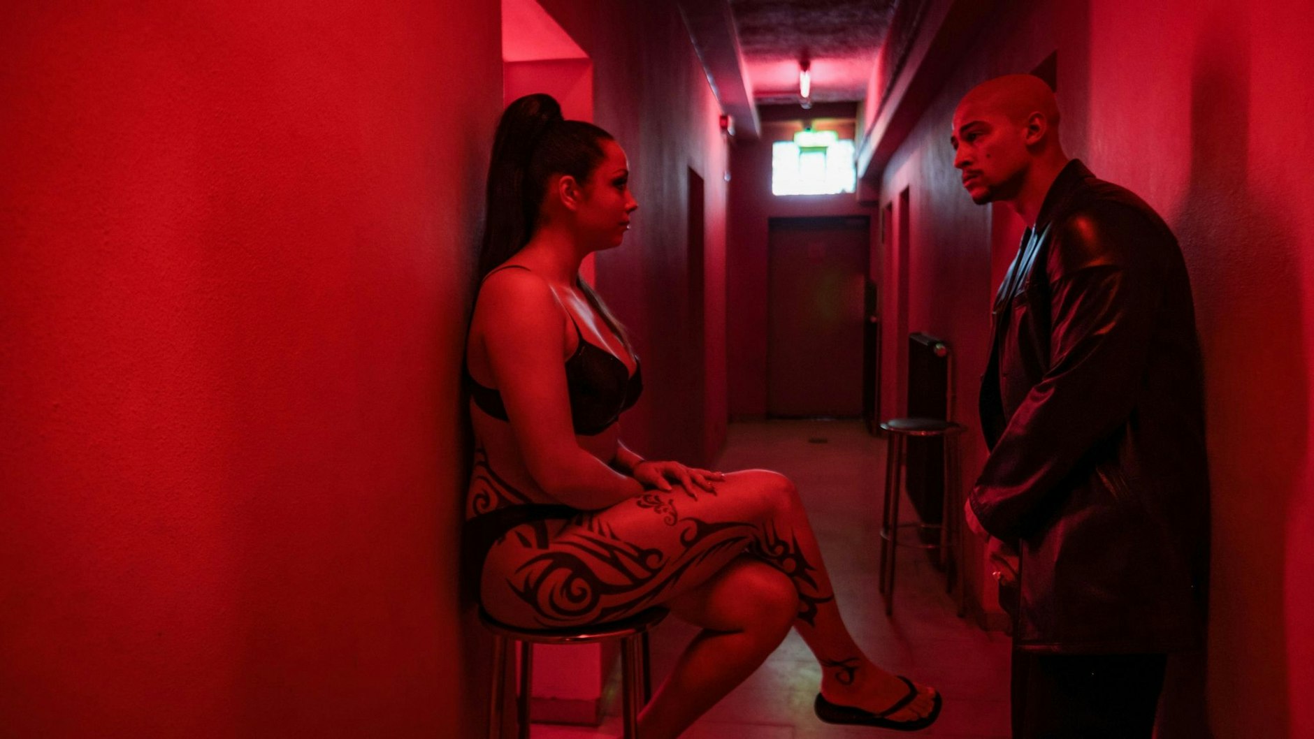 HANDOUT - Emilio Sakraya als Giwar Hajabi alias Xatar in einer Szene des Films «Rheingold».  