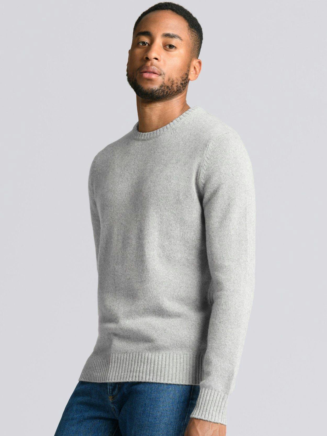 Kaschmir-Upcycling: „The Cashmere Sweater“ von Asket ist aus bereits verwendeter Wolle hergestellt.