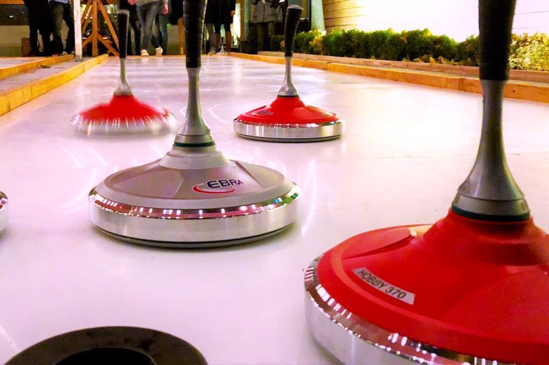 Eisstockschießen Berlin Mitte 2025 | Bahn buchen