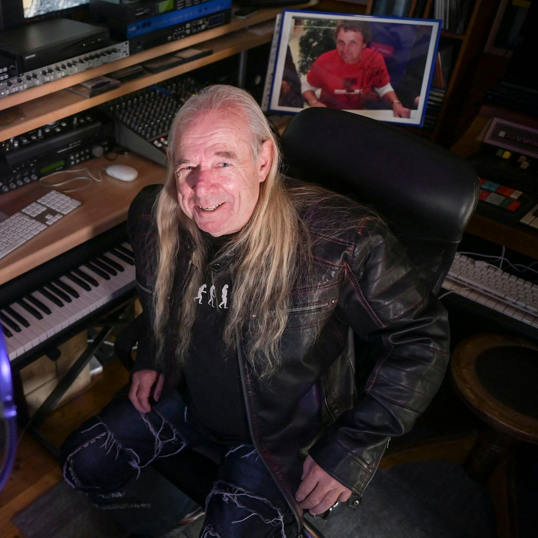 DDR-Rocker Hans „die Geige“ Wintoch: So ehrt er den toten Puhdys-Schlagzeuger