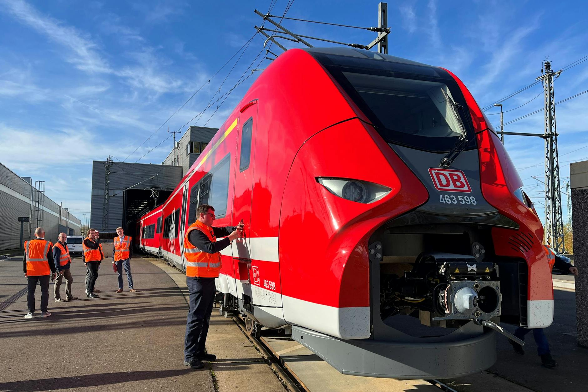 Sieht er nicht aus wie ein Hai? Im Netz Lausitz, das unter anderem Cottbus, Senftenberg, Frankfurt (Oder) und Leipzig erschließt, setzt die DB bald Elektrotriebzüge des Typs Siemens Mireo ein. 