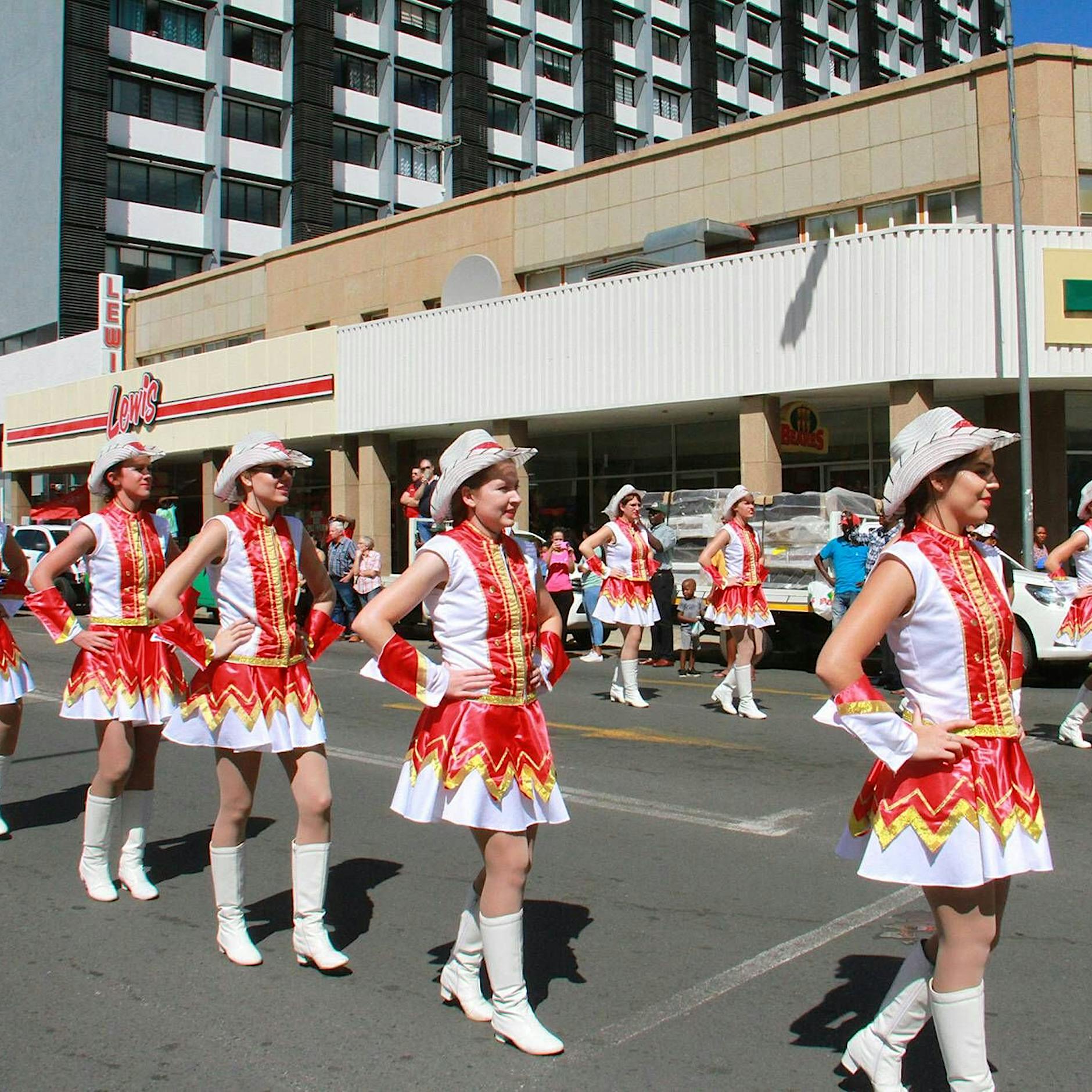 Namibia: Überall gibt es Spuren deutscher Vergangenheit, auch bis in die DDR