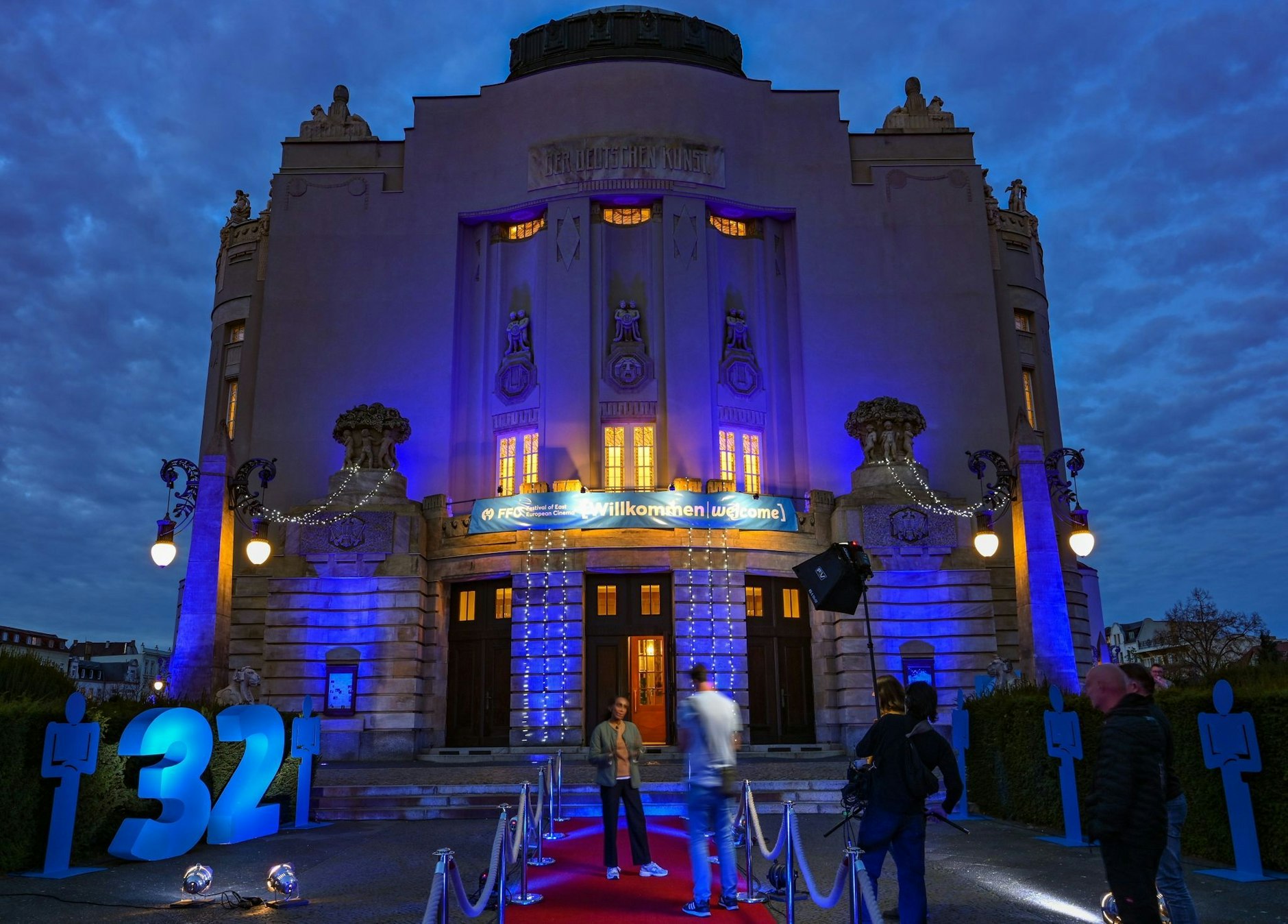 Am Abend wird das 32. Filmfestival Cottbus im Gebäude des Staatstheaters eröffnet.  