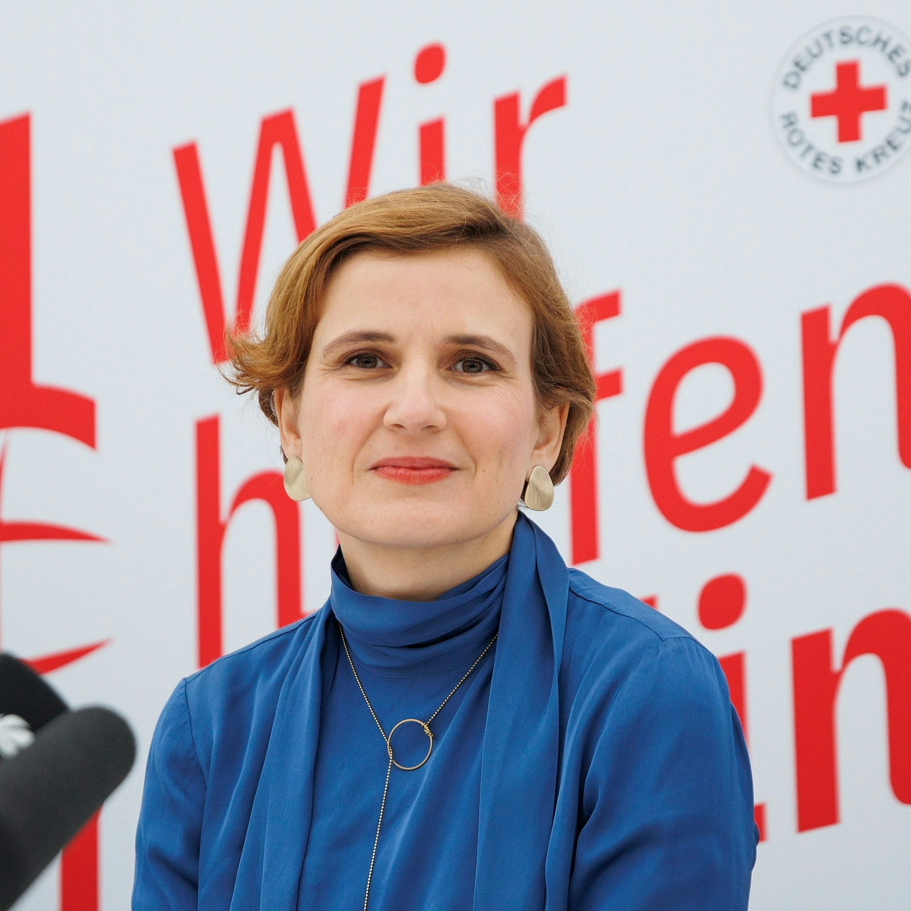 Sozialsenatorin Katja Kipping am Mittwoch bei einer Pressekonferenz im Ukraine-Ankunftszentrum im&nbsp; Terminal C im ehemaligen n Flughafen Tegel.&nbsp;