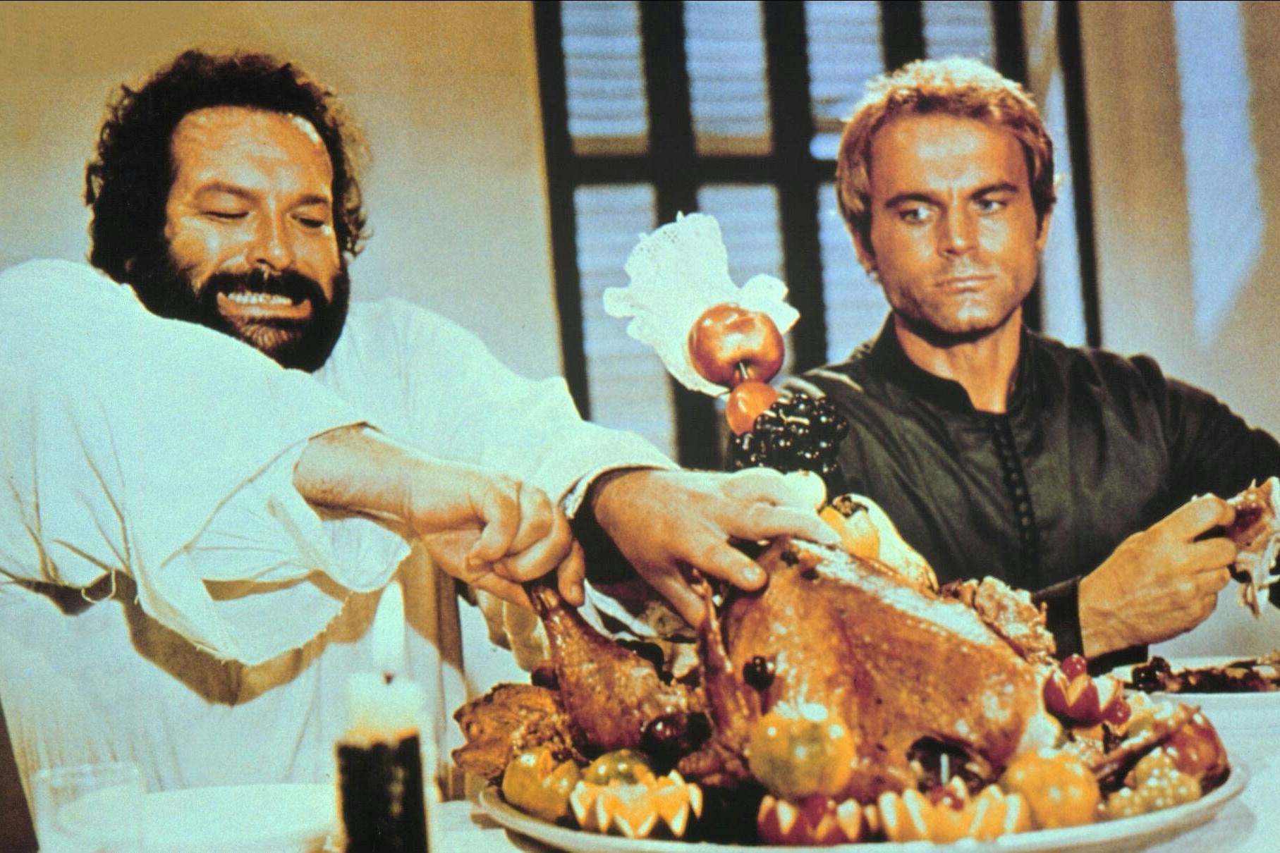 Bud Spencer und Terrence Hill kennen sich nicht nur mit Gänsebraten aus, sondern auch mit deftigen Bohneneintöpfen.