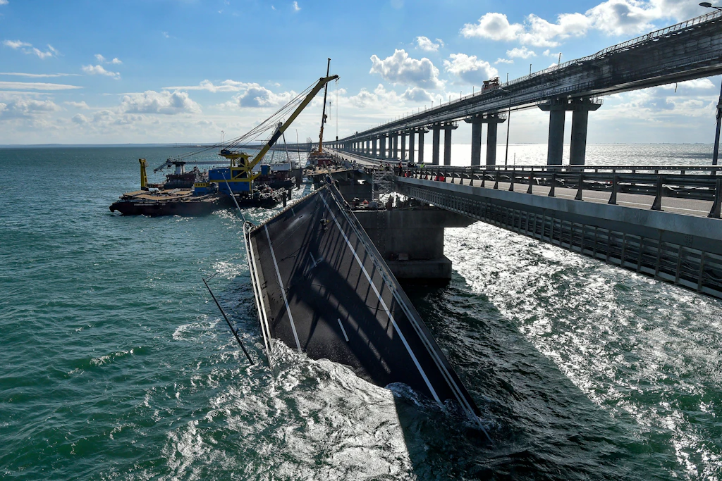 Krim-Brücke wohl noch monatelang kaputt