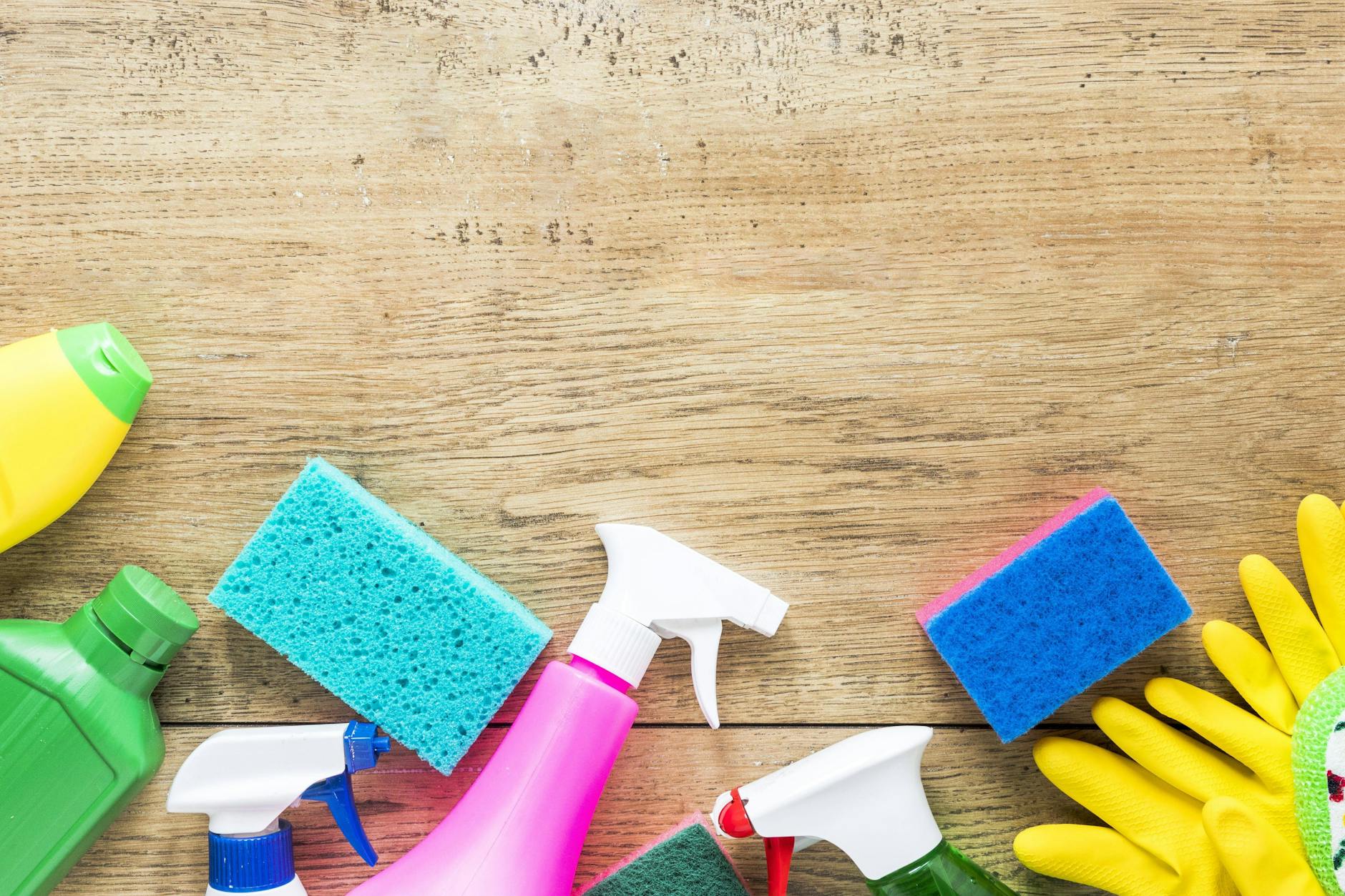 Es gibt viele eklige Orte und keimige Dinge im Haushalt. Die Toilette ist dabei nicht die größte Bakterienschleuder.