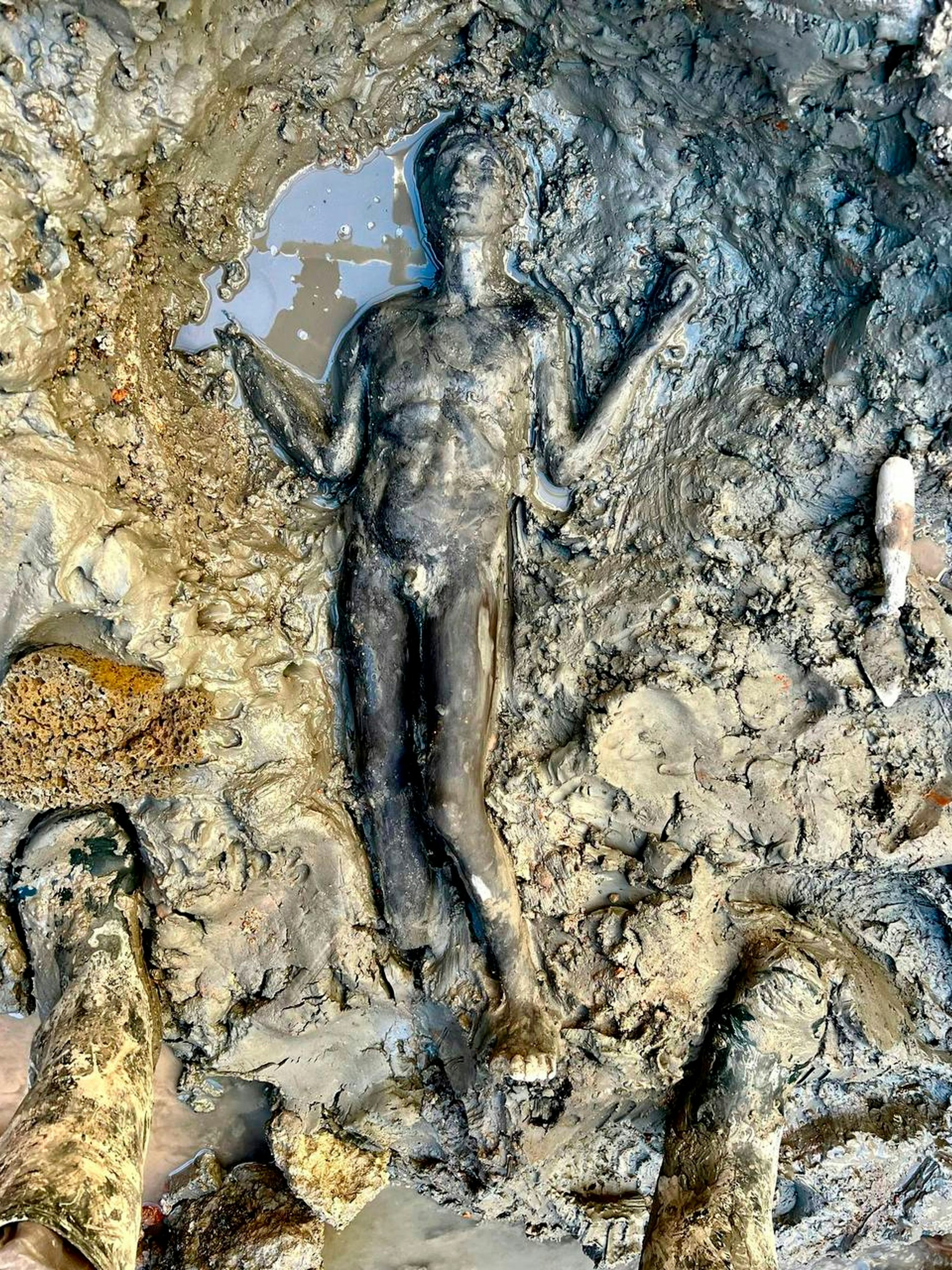 Entdeckte Bronzestatue