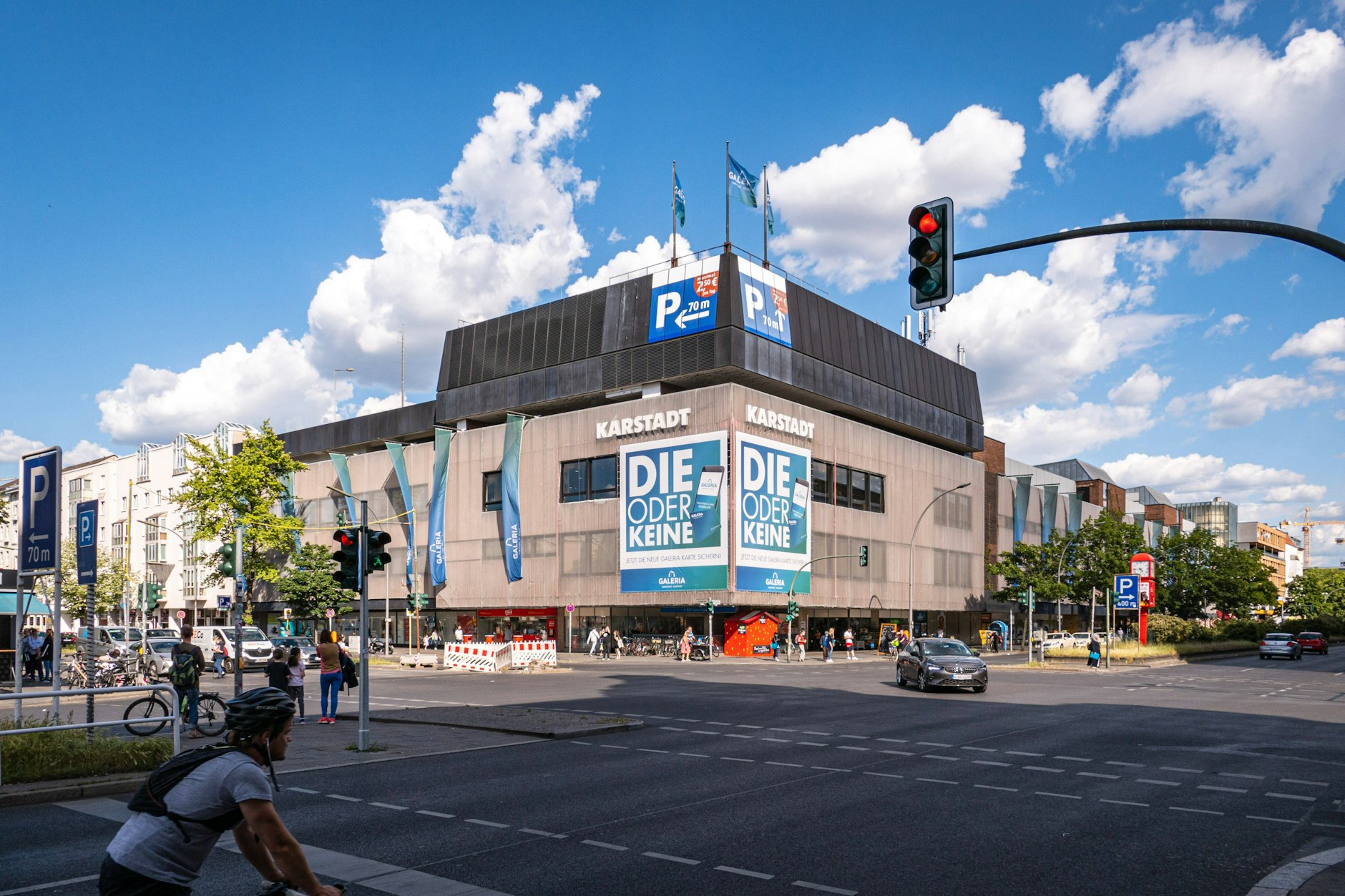 Auch die Filiale in der Müllerstraße im Wedding ist von Schließung bedroht.