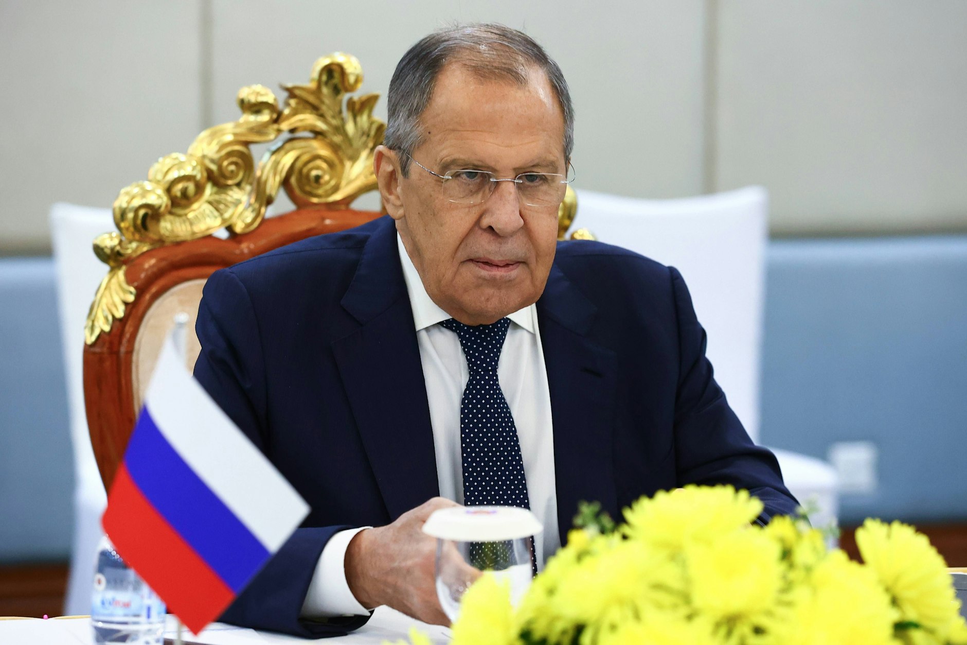 Der russische Außenminister Sergey Lavrov. Putins politischster Hardliner greift auf der East Asia Konferenz (EAC) in Phnom Penh (Kambodscha) die USA und die NATO an.