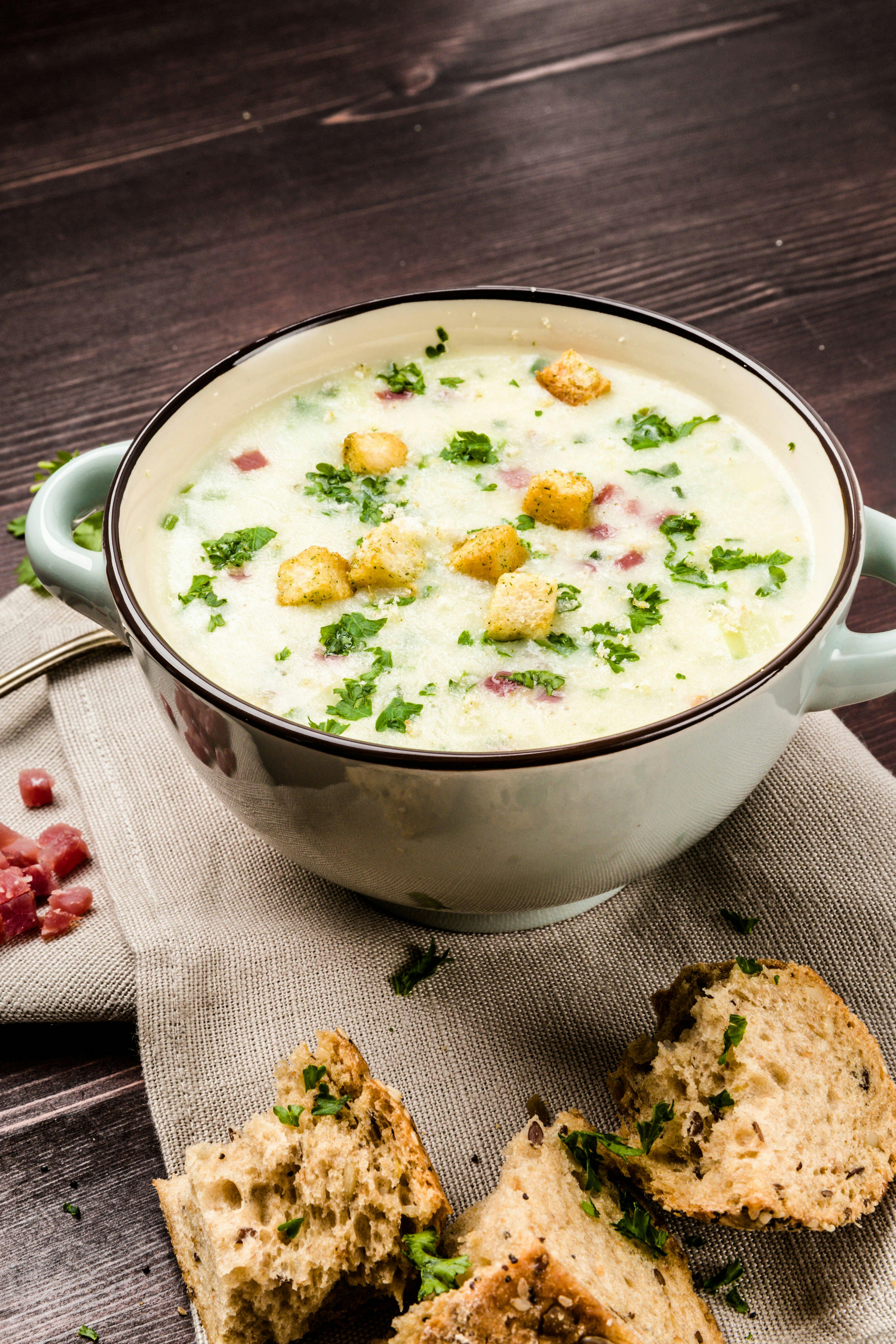 Das beste Spar-Rezept der Welt: Würzige Cremesuppe mit Sellerie! Wetten ...