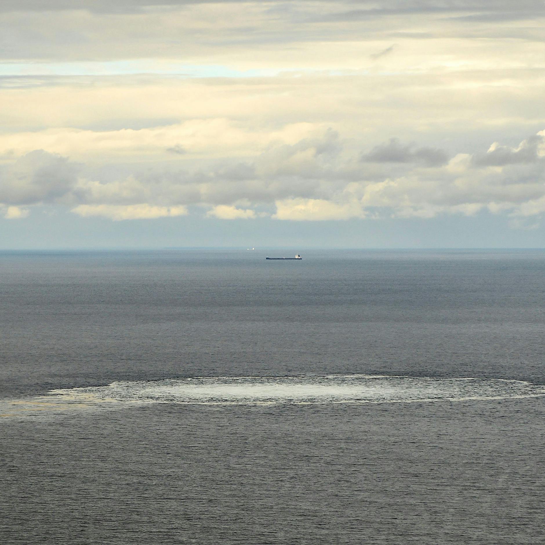 Satellitenbilder zeigten wohl „dunkle Schiffe“ an Nord-Stream-Lecks