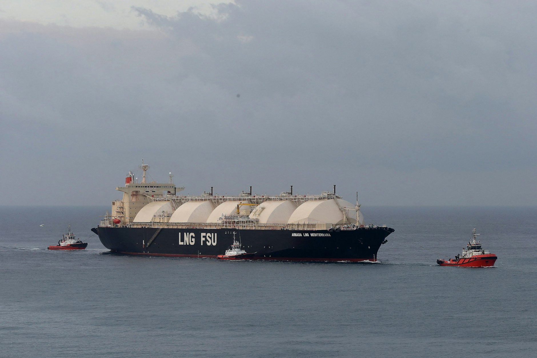 Ein LNG-Lagertankschiff