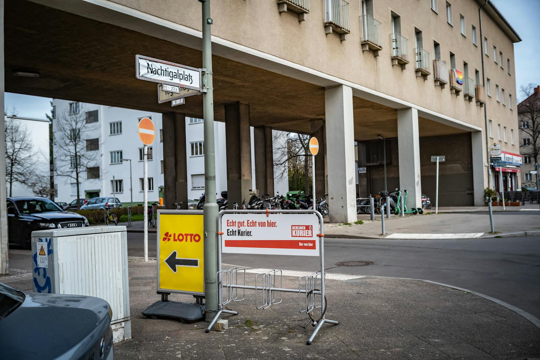 Der Nachtigalplatz in Berlin heißt künftig Manga-Bell-Platz.