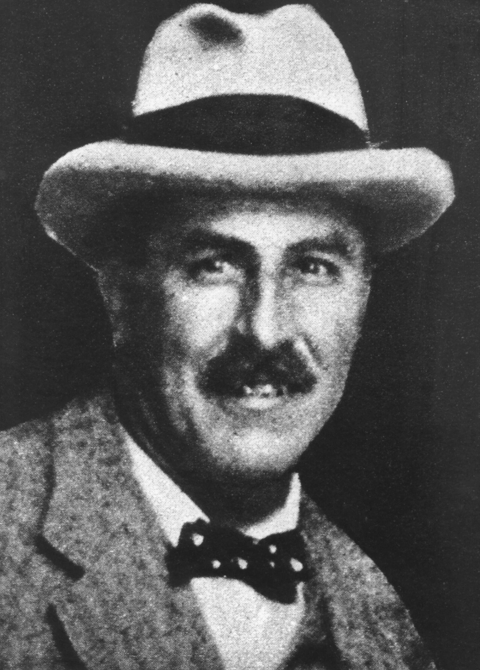 ARCHIV - Der britische Archäologe Howard Carter (1873-1939) entdeckte 1922 im Tal der Könige das Grab des Tutanchamun.