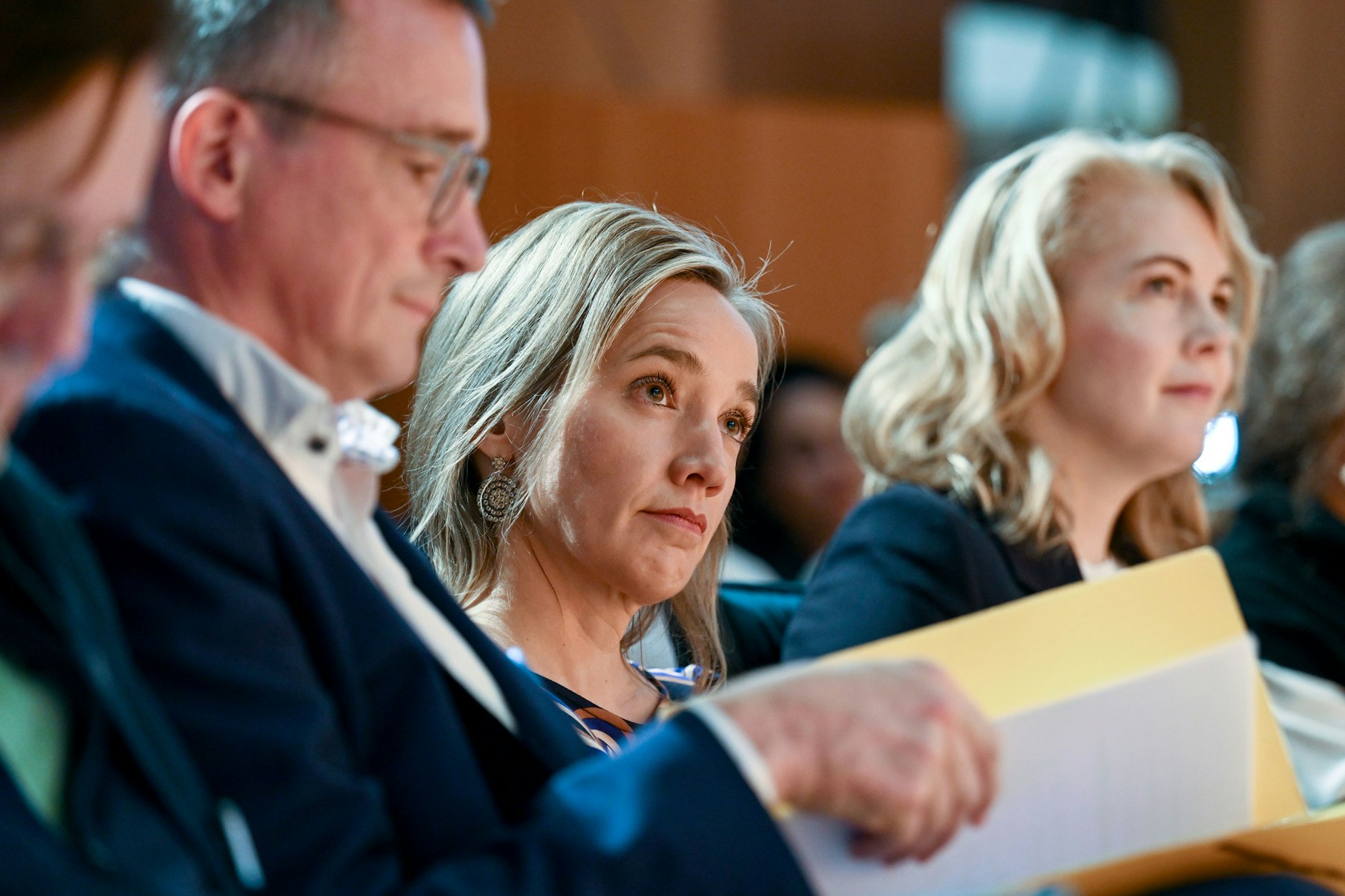 Der Historiker Andreas Rödder (l.), die ehemalige Bundesfamilienministerin Kristina Schröder (CDU) und Linda Teuteberg (FDP) nehmen am Kongress „Wokes Deutschland – Identitätspolitik als Bedrohung unserer Freiheit?“ teil.