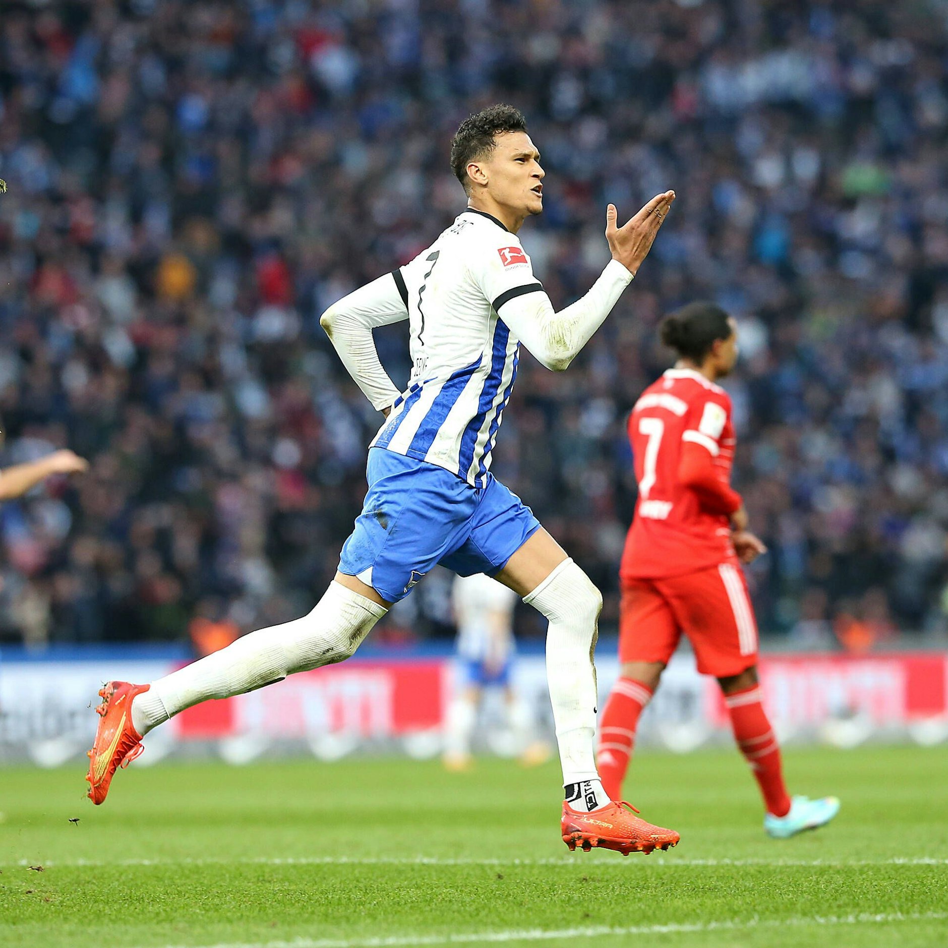 Herthas Stürmer Davie Selke könnte schon bald Servus sagen.