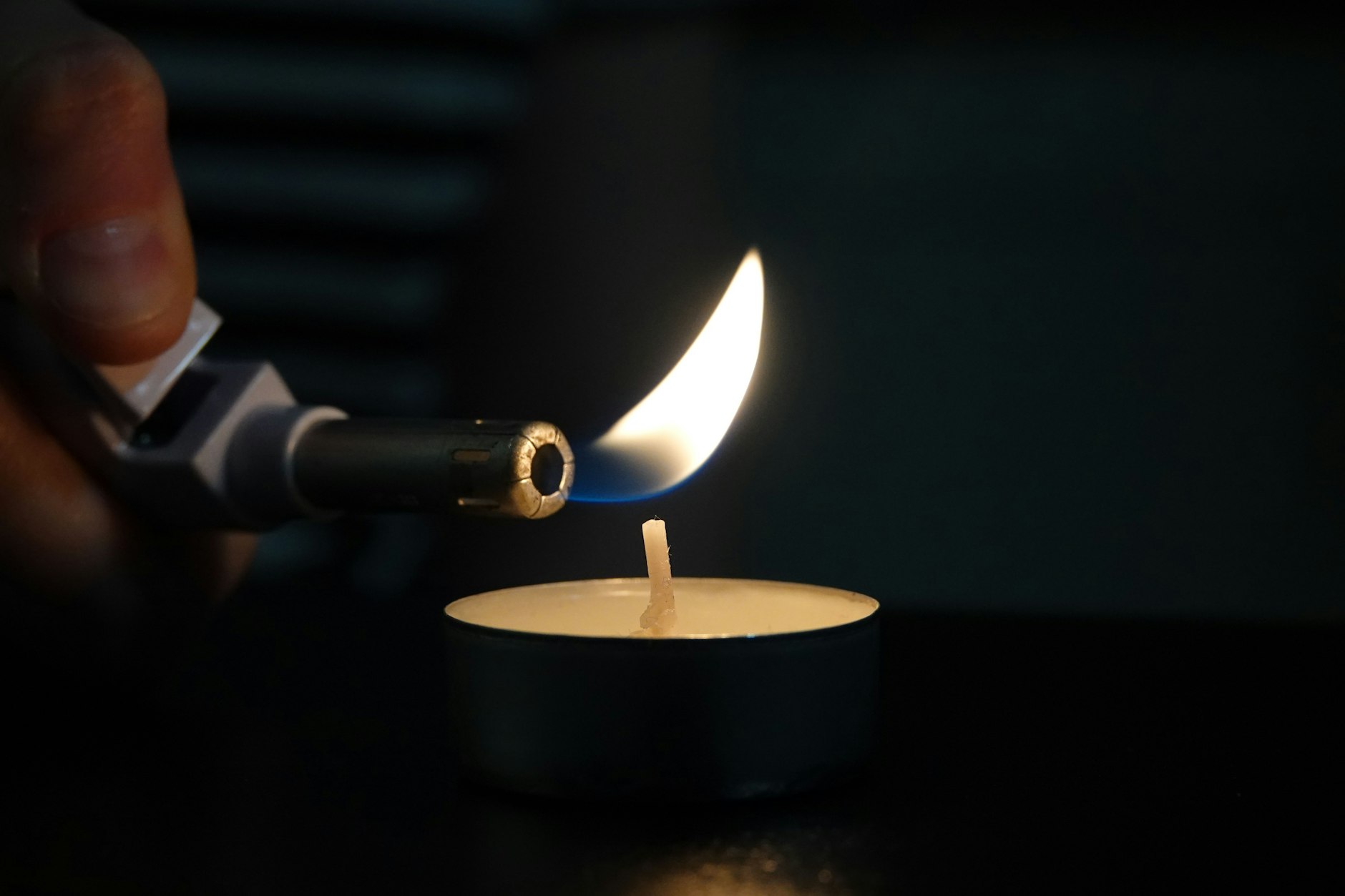 Falls es zu flächendeckenden Stromausfällen kommt, werden Kerzen und Teelichter benötigt.&nbsp;