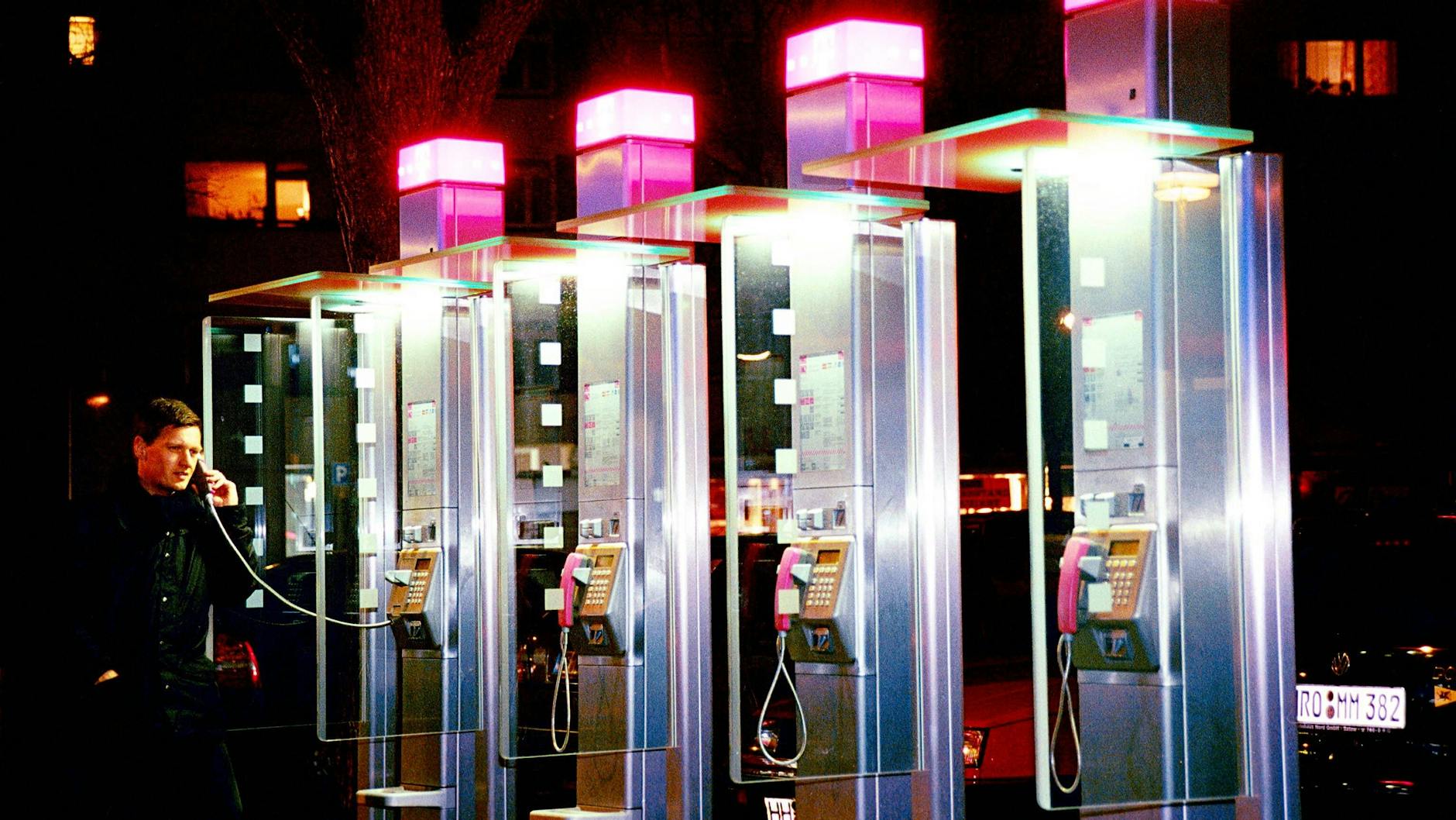 Telefonzellen in Berlin: nun verschwinden sie endgültig aus dem Straßenbild. 