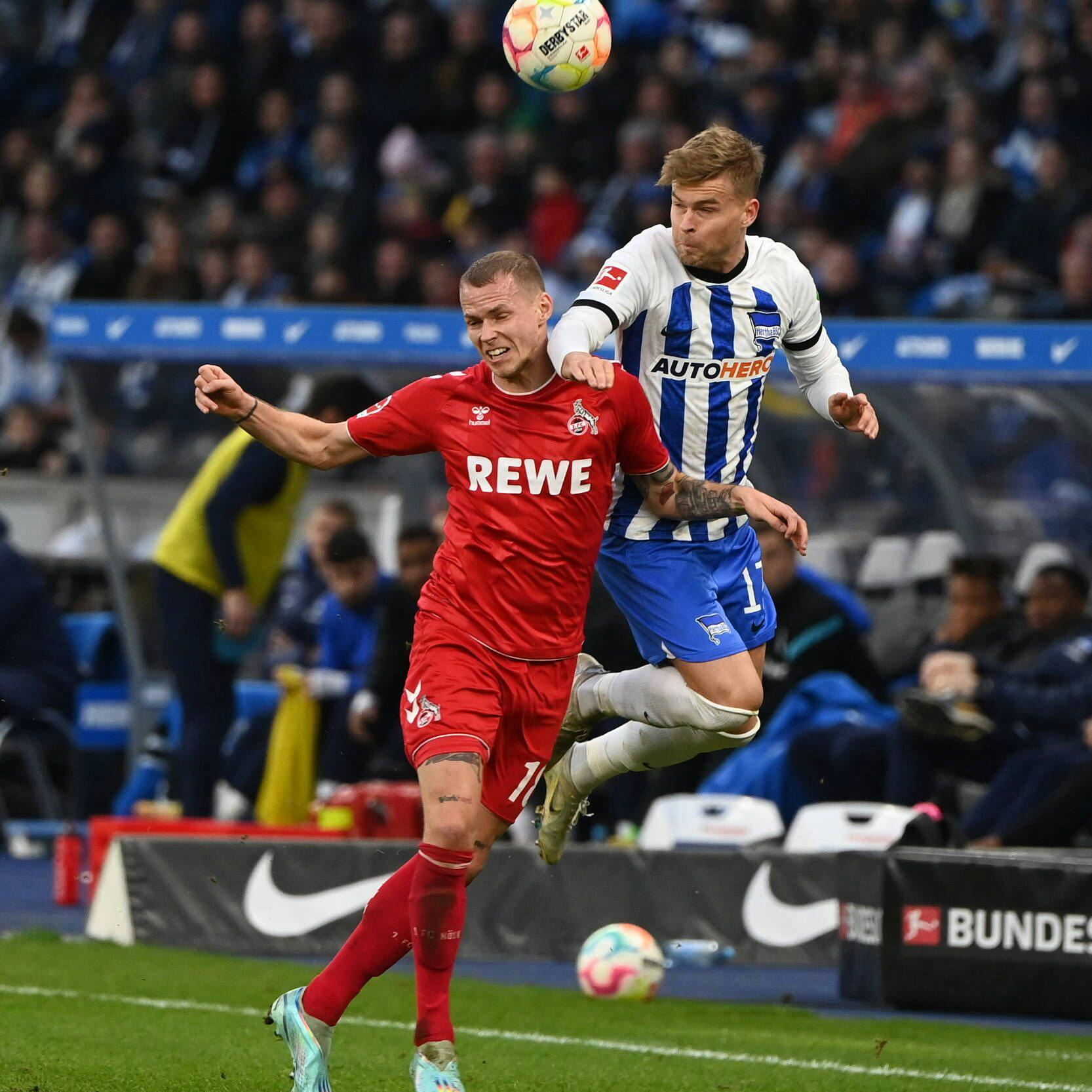 Maxi Mittelstädt im Duell mit Ex-Herthaner Ondrej Duda beim 2:0 gegen Köln.