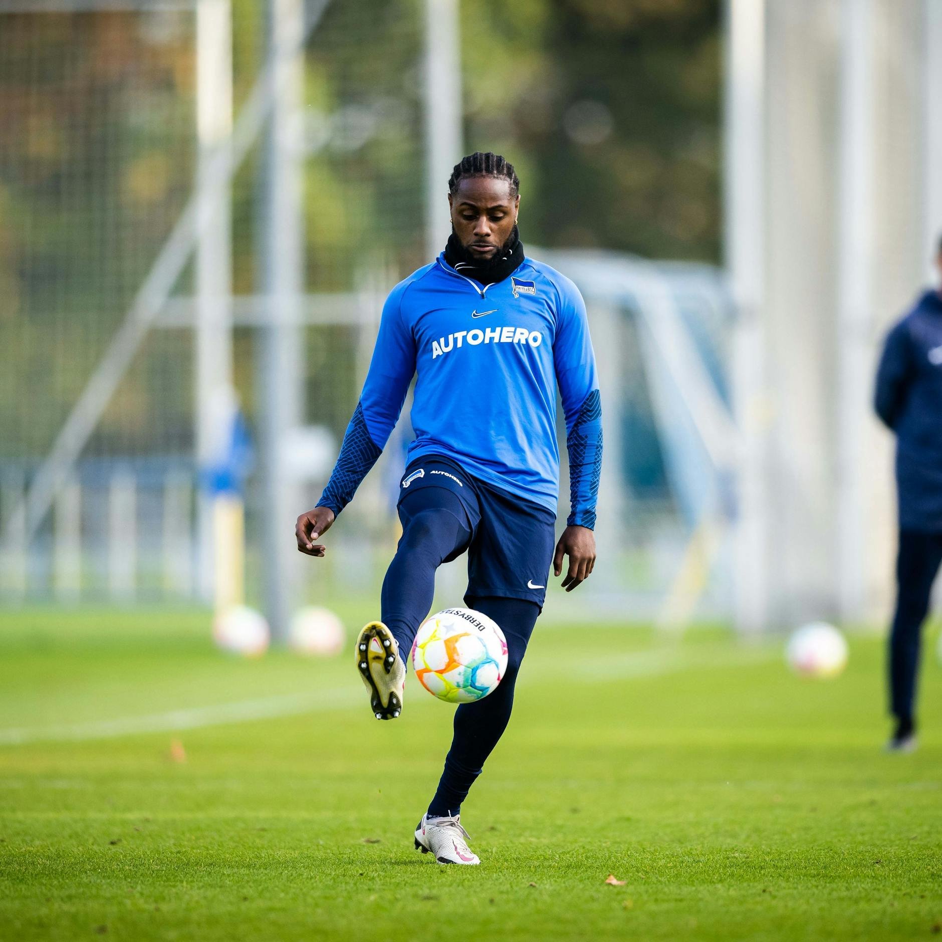 Deyovaisio Zeefuik trainiert und trainiert, aber spielte nicht eine Minute in der Liga.