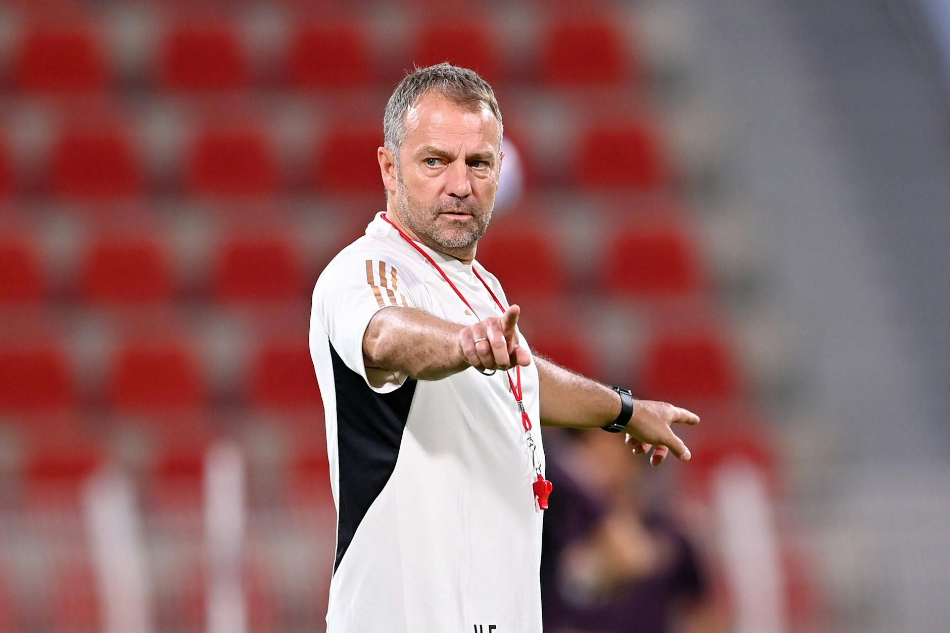 Bundestrainer Hansi Flick bei dem Abschlusstraining der deutschen Nationalmannschaft vor dem Testspiel gegen Oman.