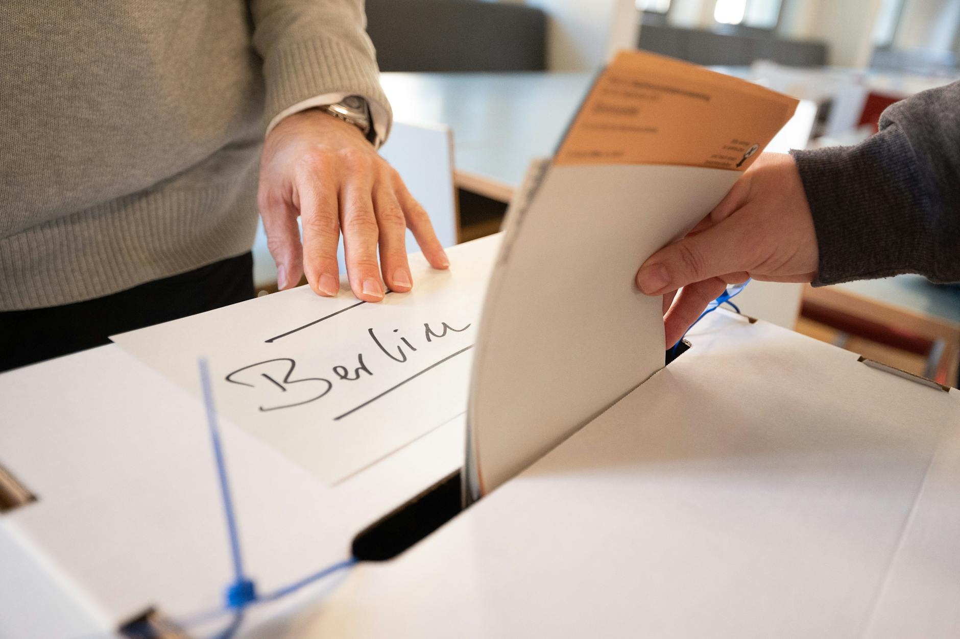 Der Klima-Volksentscheid wird wohl nicht am selben Tag wie die Wahlwiederholung durchgeführt.