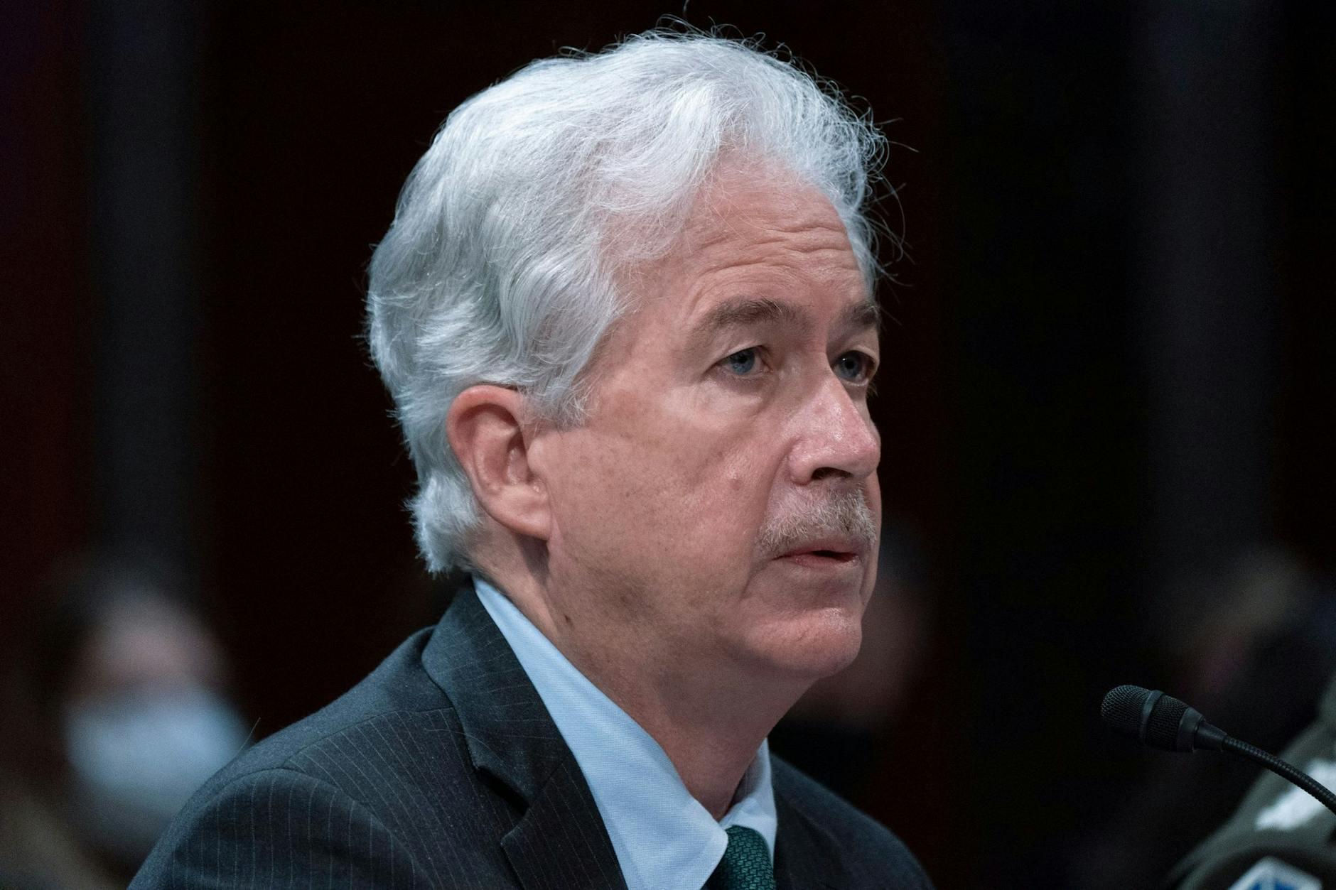 ARCHIV - CIA-Chef William Burns hielt sich während des Raketenbeschusses in der US-Botschaft in Kiew auf.