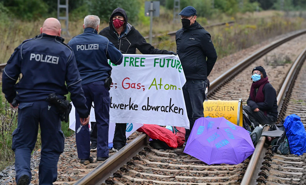Klimaaktivisten nach Kraftwerk-Blockade vor Gericht