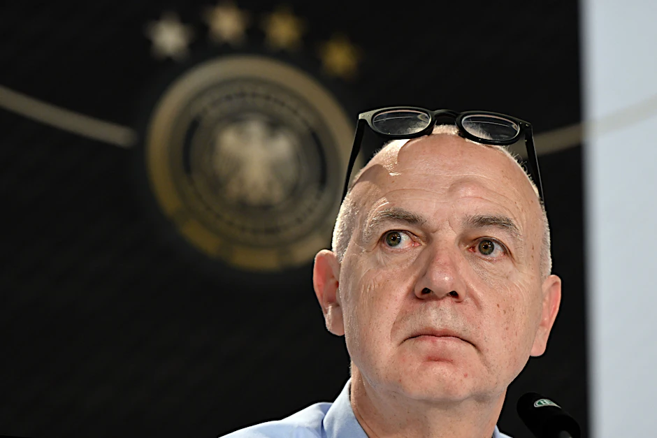 DFB-Präsident Bernd Neuendorf sprach auf der Pressekonferenz Klartext.