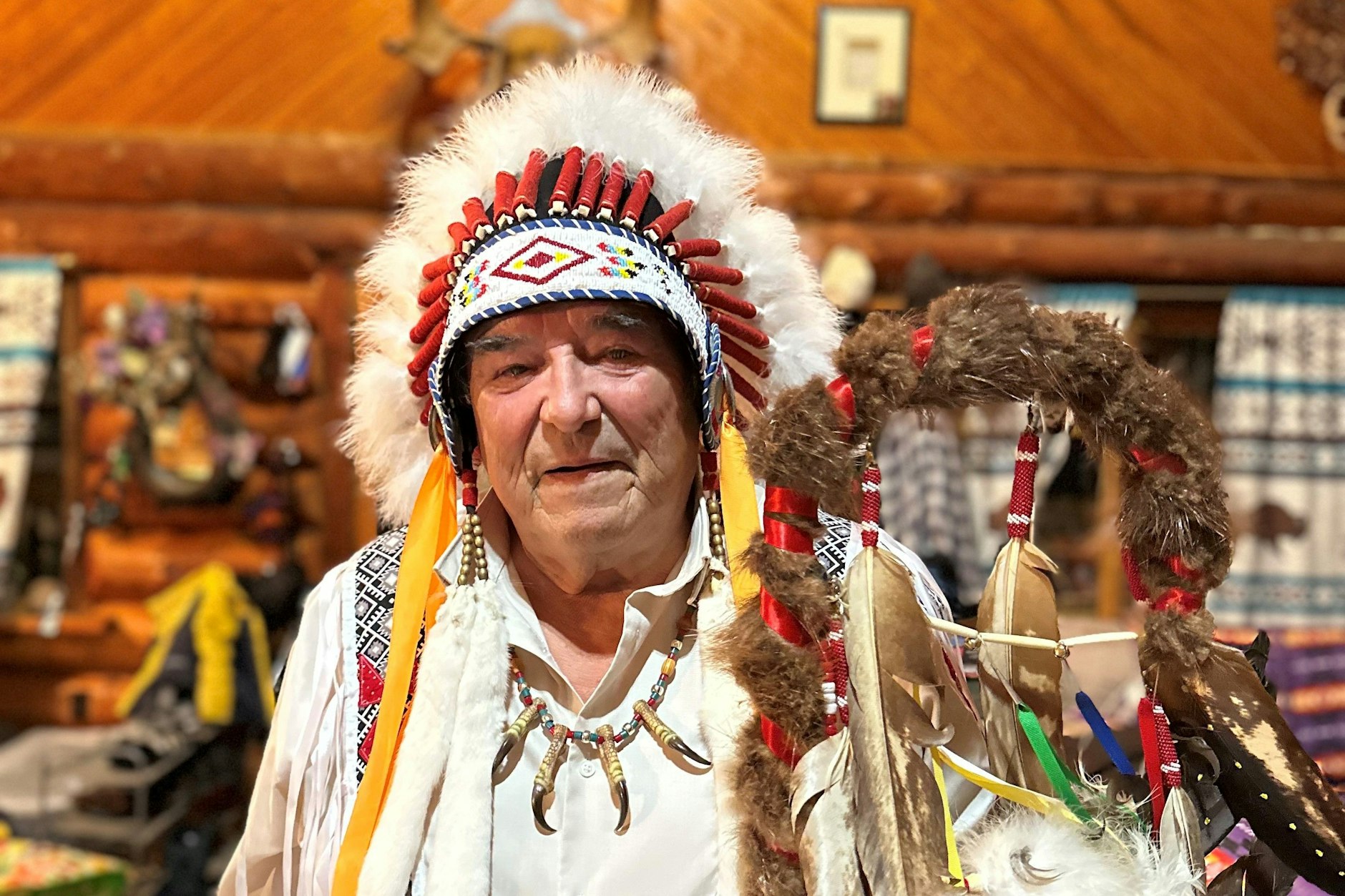 Howard Mustus Senior, Chief der Alexis Nakota Sioux Nation in Kanada: „Unsere Kultur ist mehr als unsere Kleidung“.