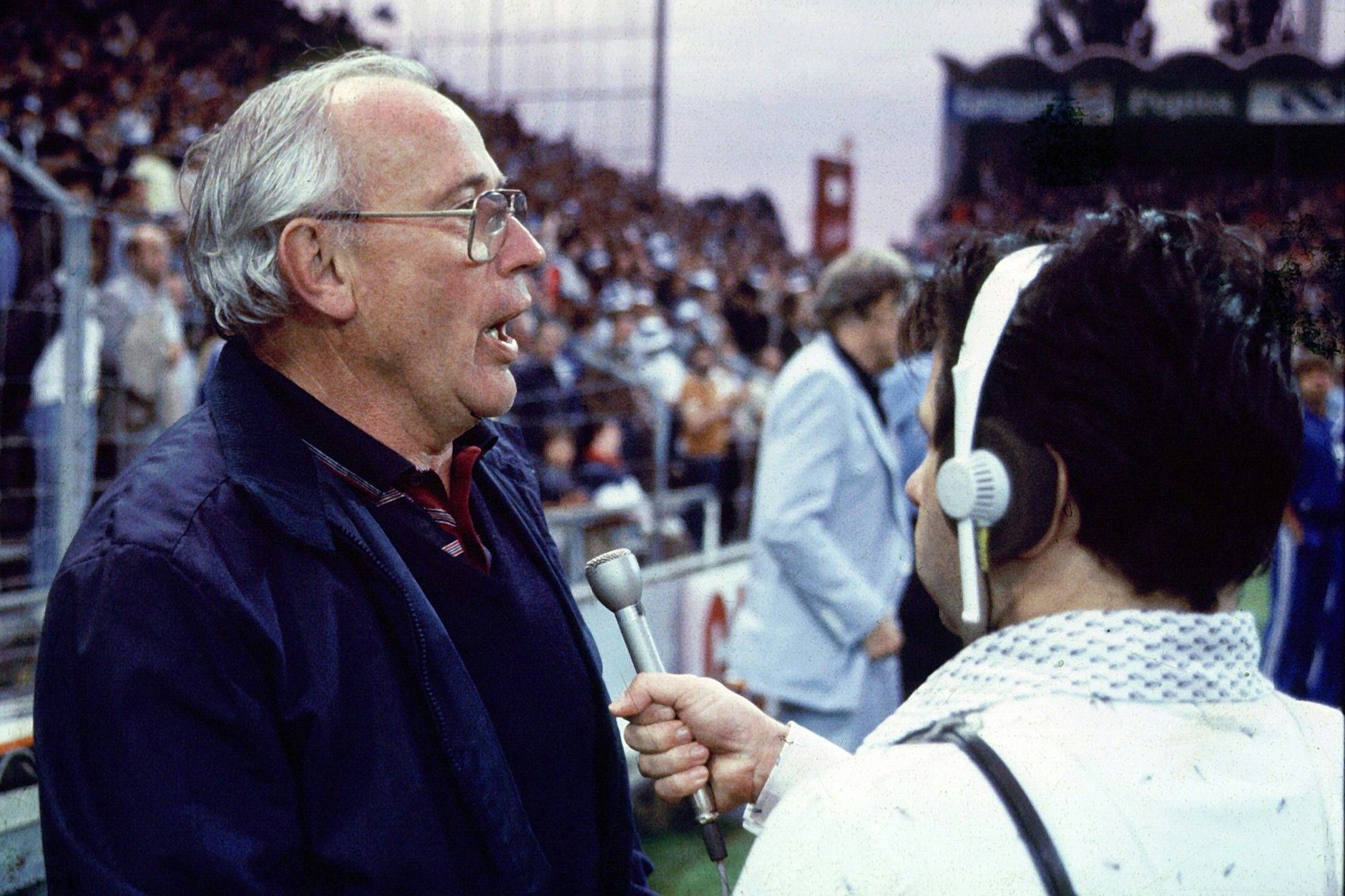 Trainer Hennes Weisweiler Zürich beim Interview