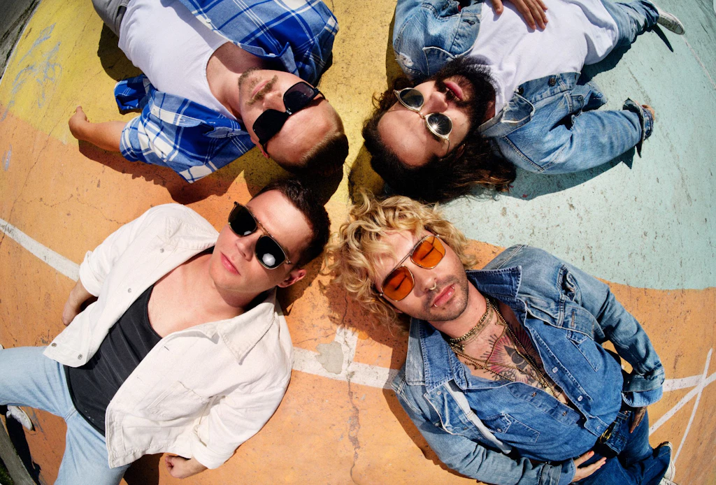 High in Berlin: So klingt das Tokio-Hotel-Album „2001“ samt aufgepimptem Monsun