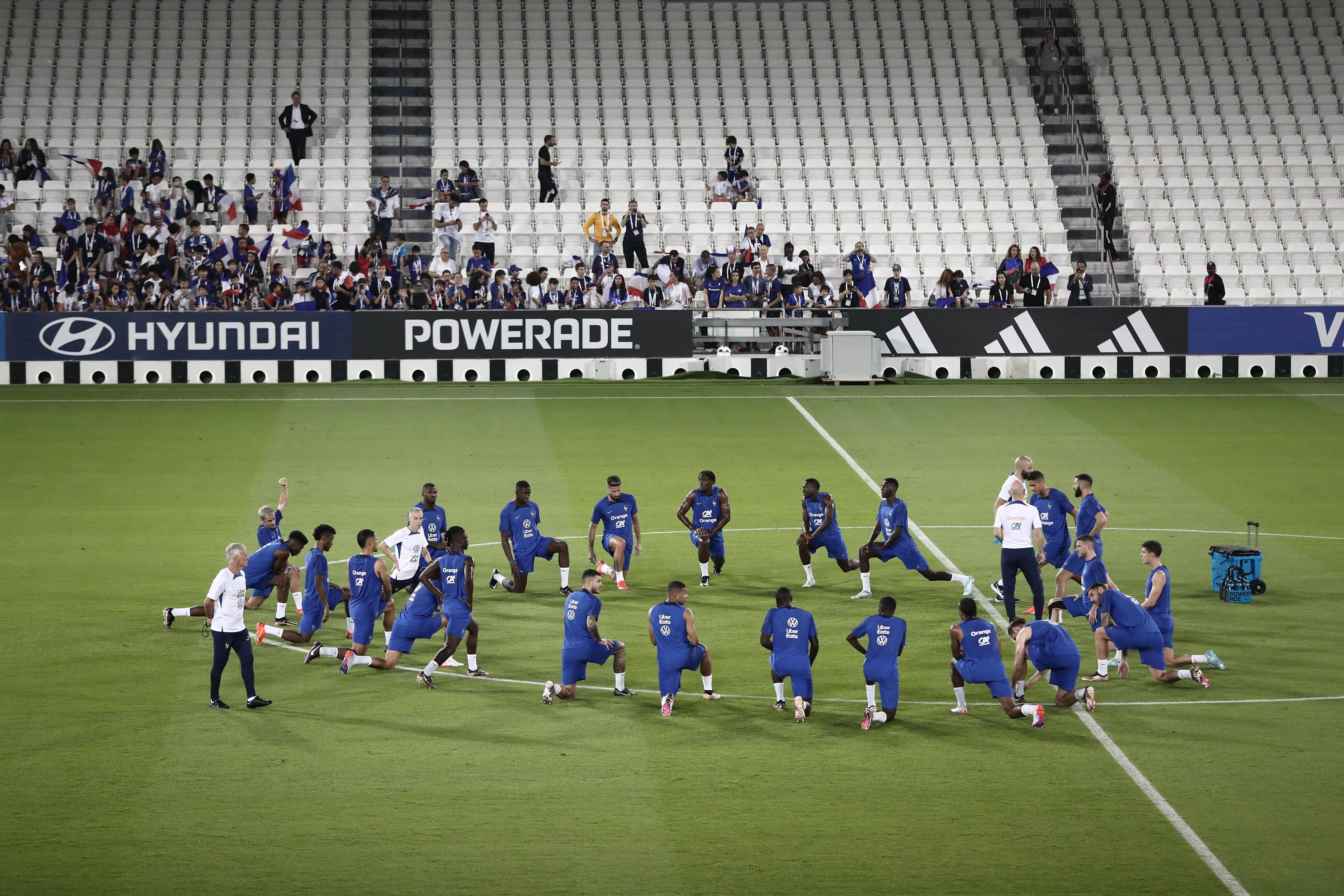 Die französische Nationalmannschaft während einer Trainingseinheit in Doha